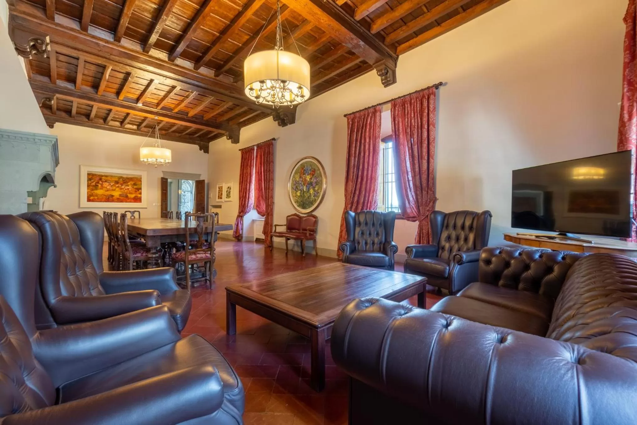 Communal lounge/ TV room in Art Hotel Villa Agape - Place of Charme