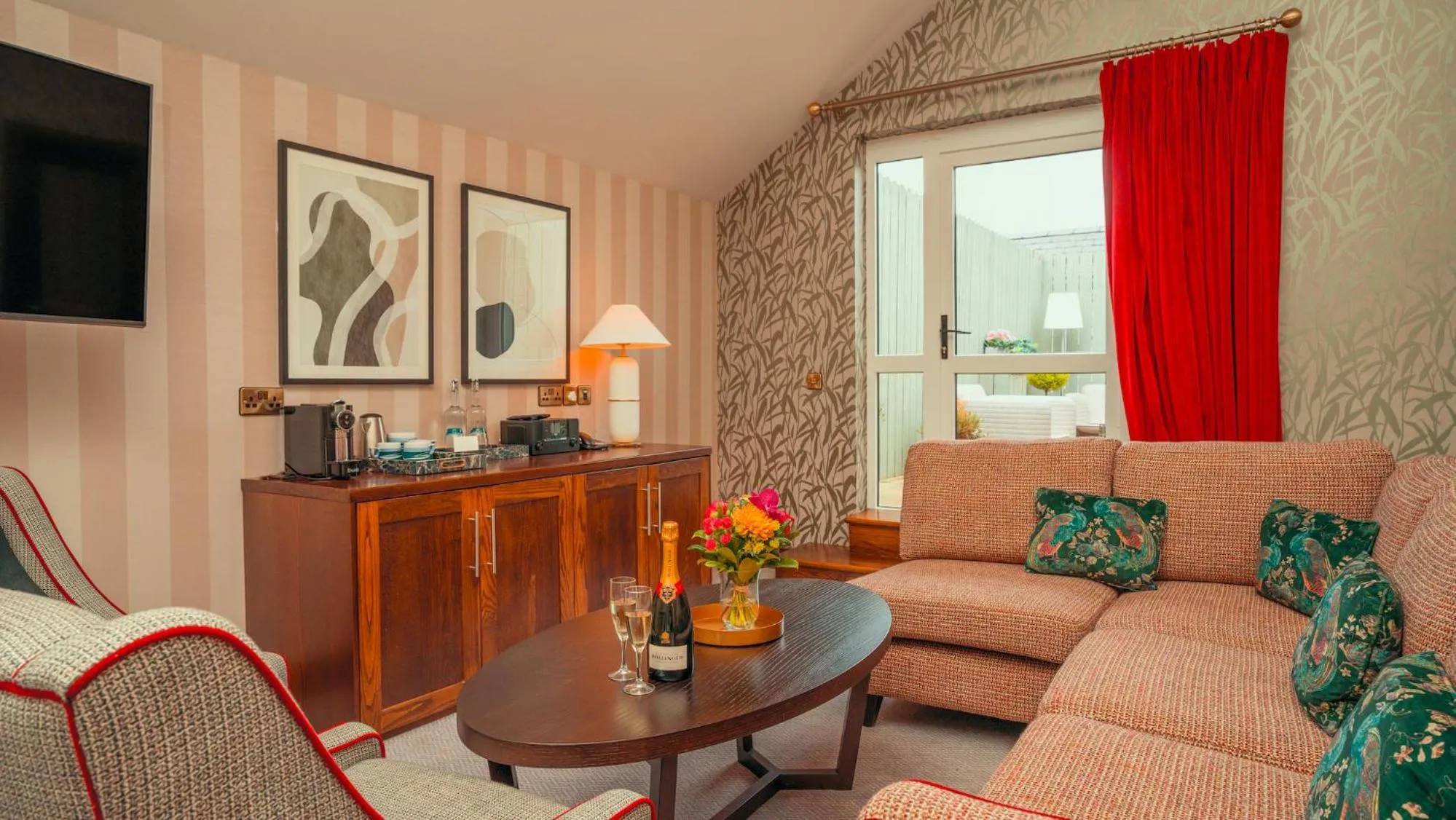 TV and multimedia in Cavan Crystal Hotel