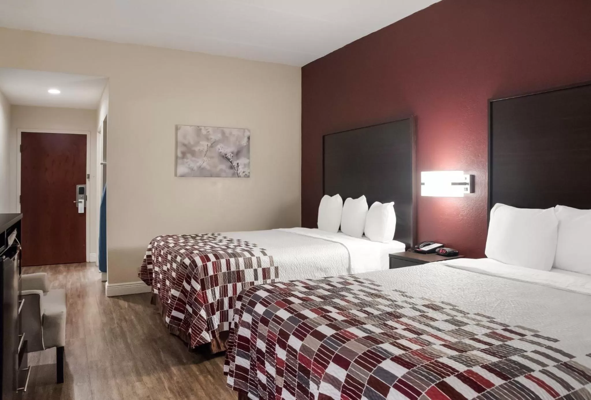Deluxe Room with Two Queen Beds Disability Access Roll-In Shower Non-Smoking in Red Roof Inn Tupelo