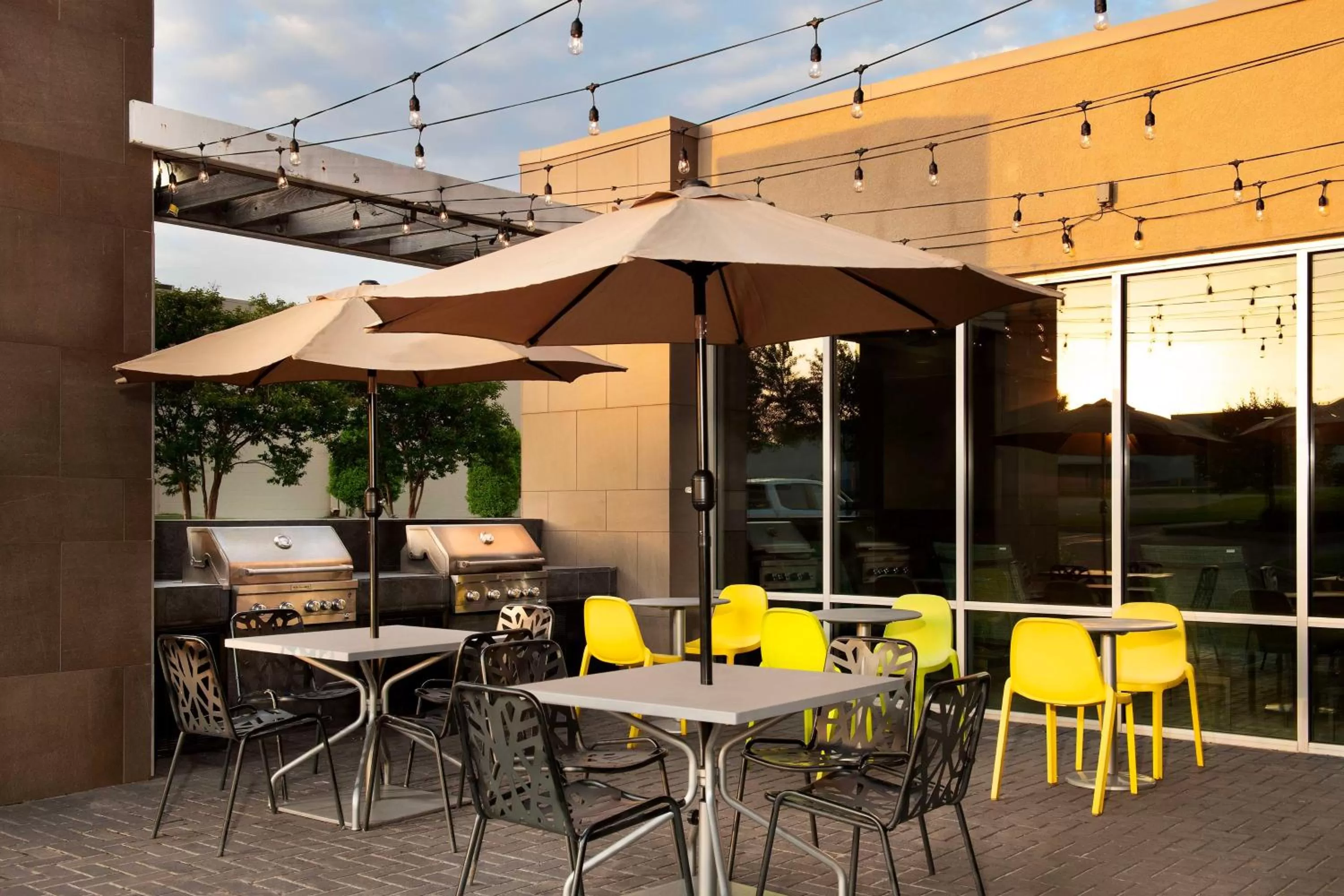 Dining area in Home2 Suites by Hilton - Memphis/Southaven