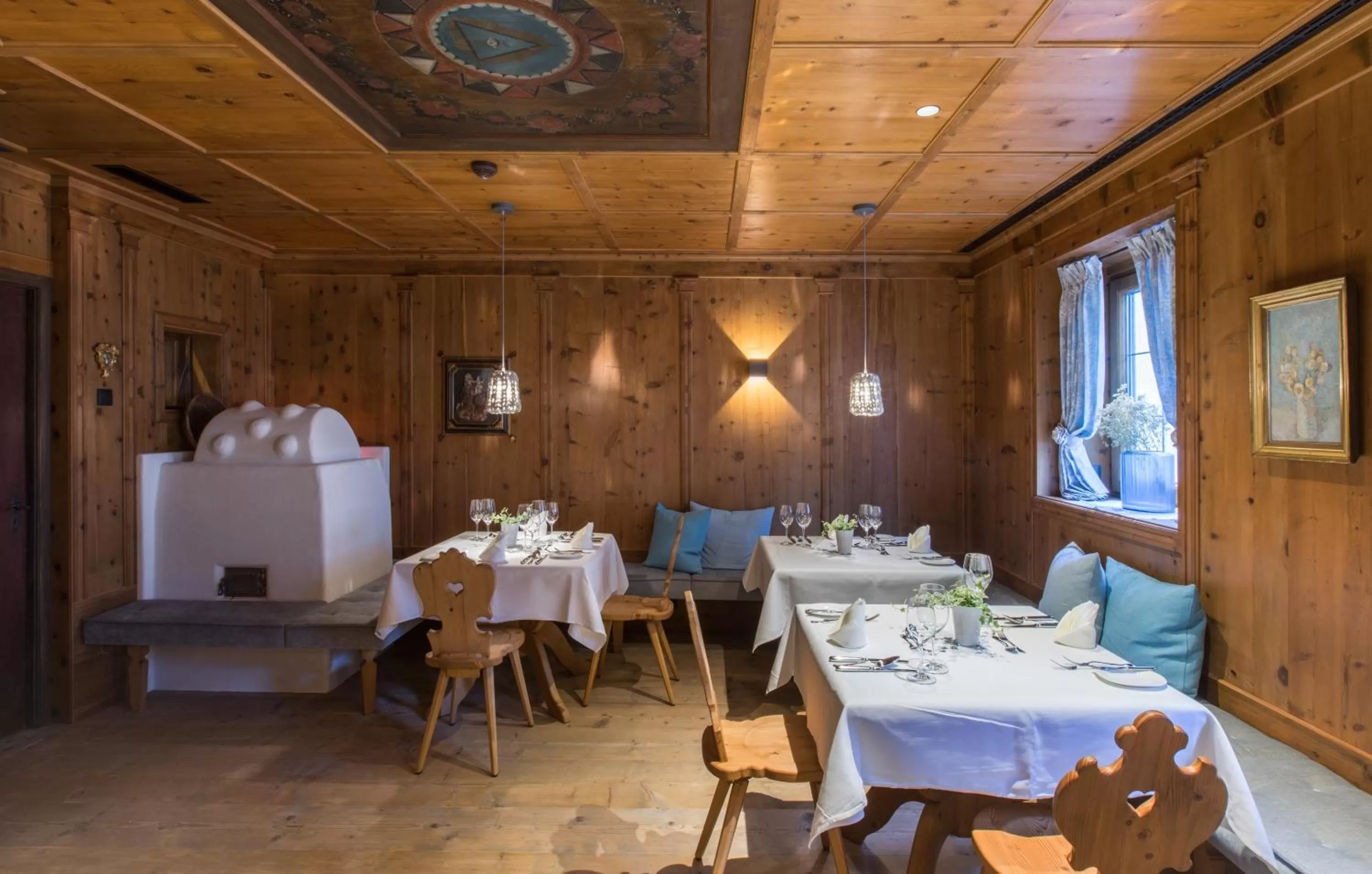 Restaurant/places to eat in ElisabethHotel Premium Private Retreat- Adults only