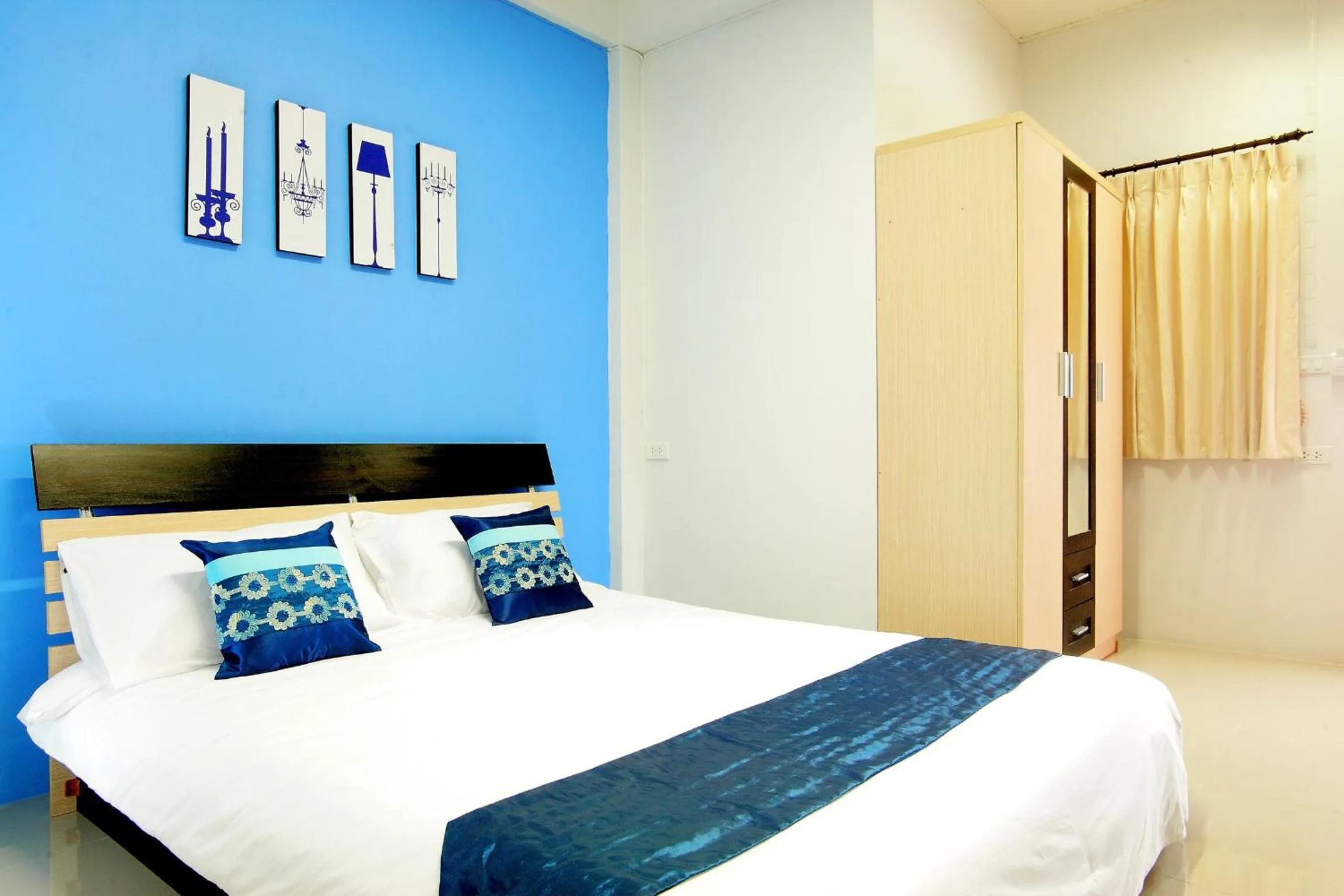 Bedroom, Bed in Smile Inn