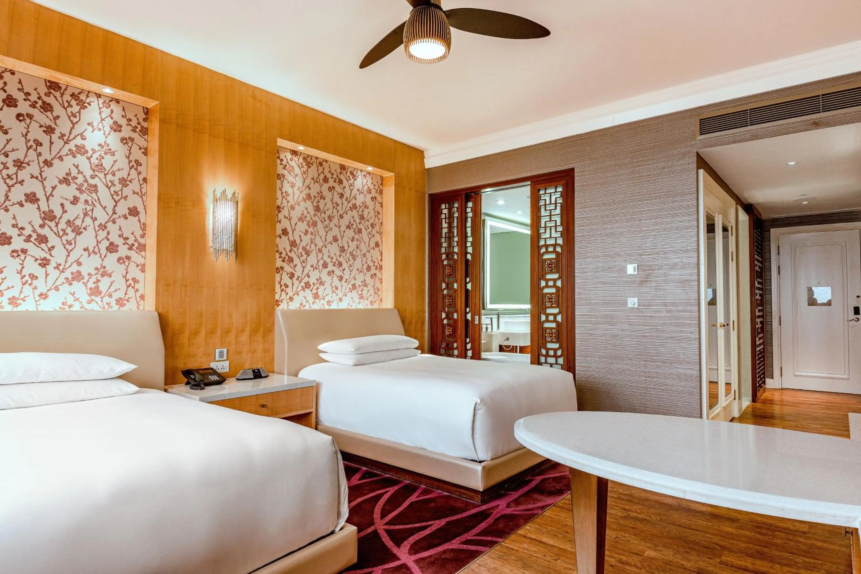 Photo of the whole room, Bed in InterContinental Grand Ho Tram