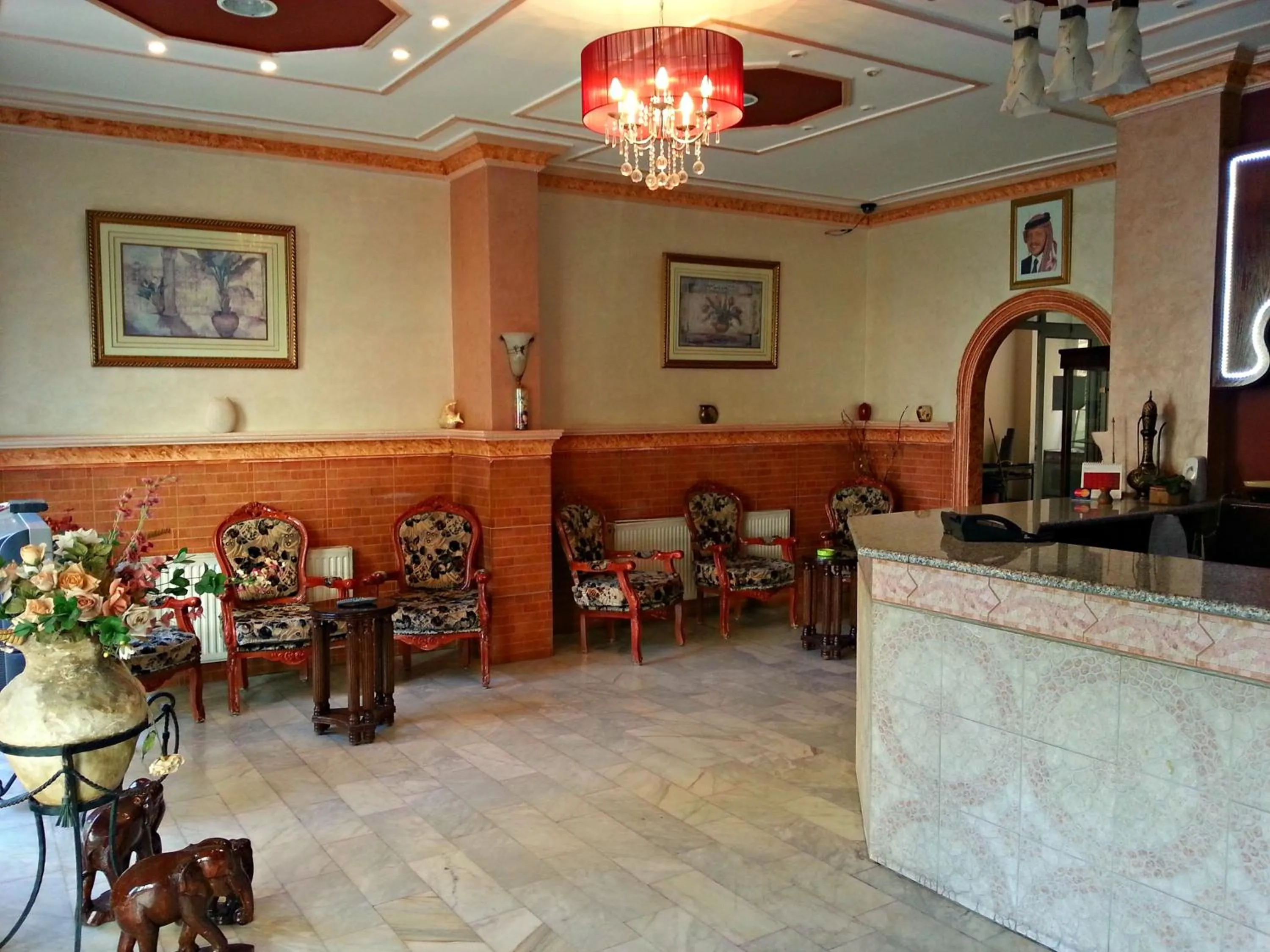 Lobby or reception in Sufara Hotel Suites
