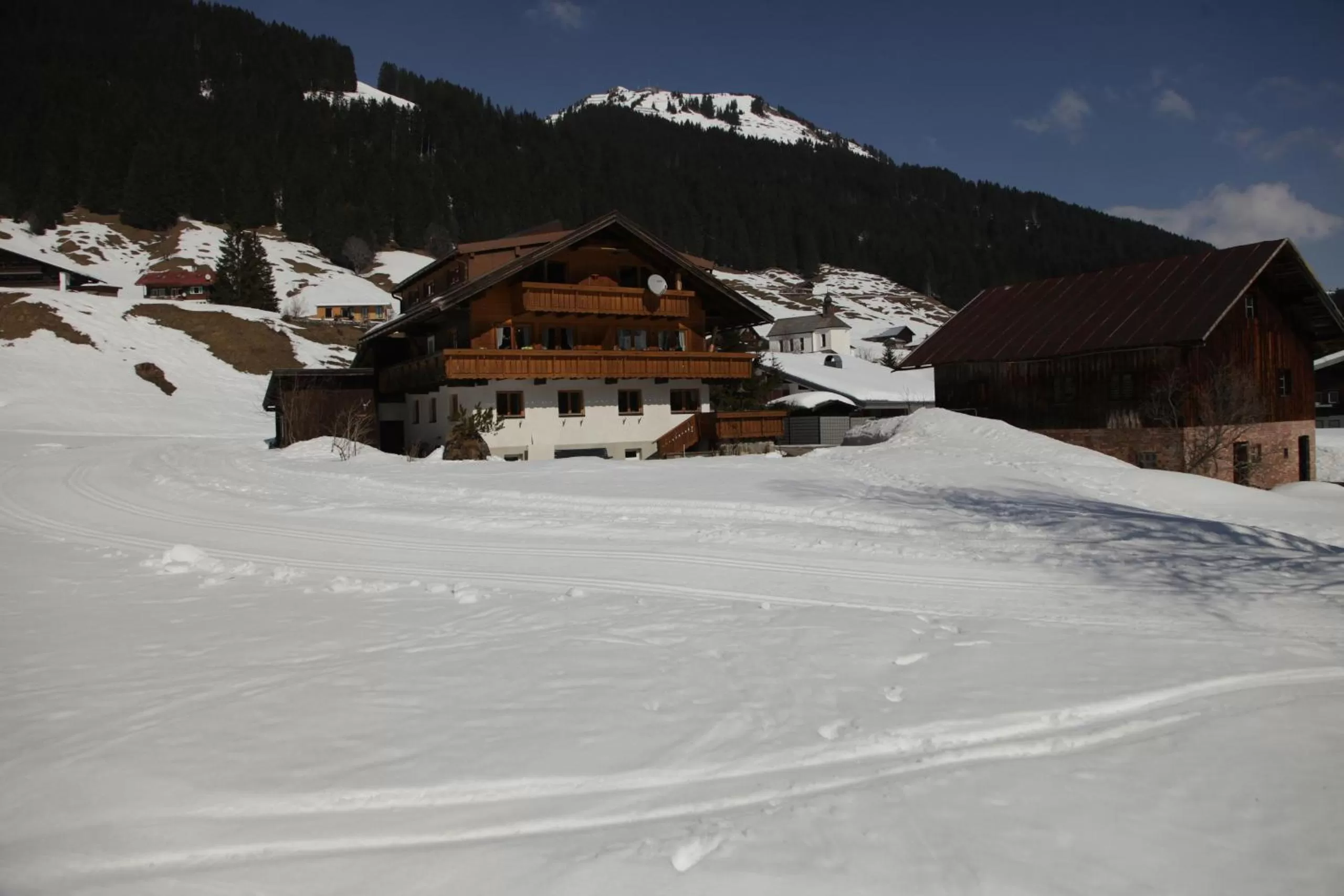 Property building in Haus Derra