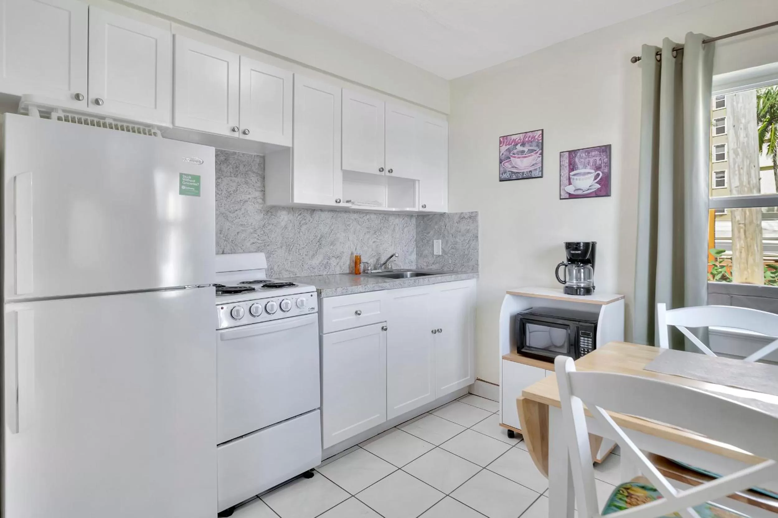 kitchen, Kitchen/Kitchenette in Seahorse Guesthouse
