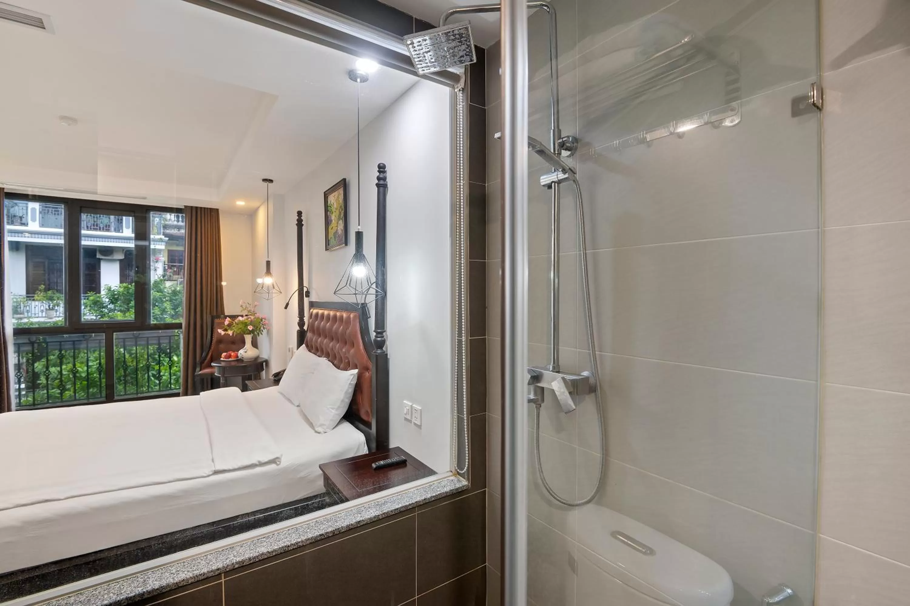 Shower in 22land Residence Hotel 71 Hang Bong Premium