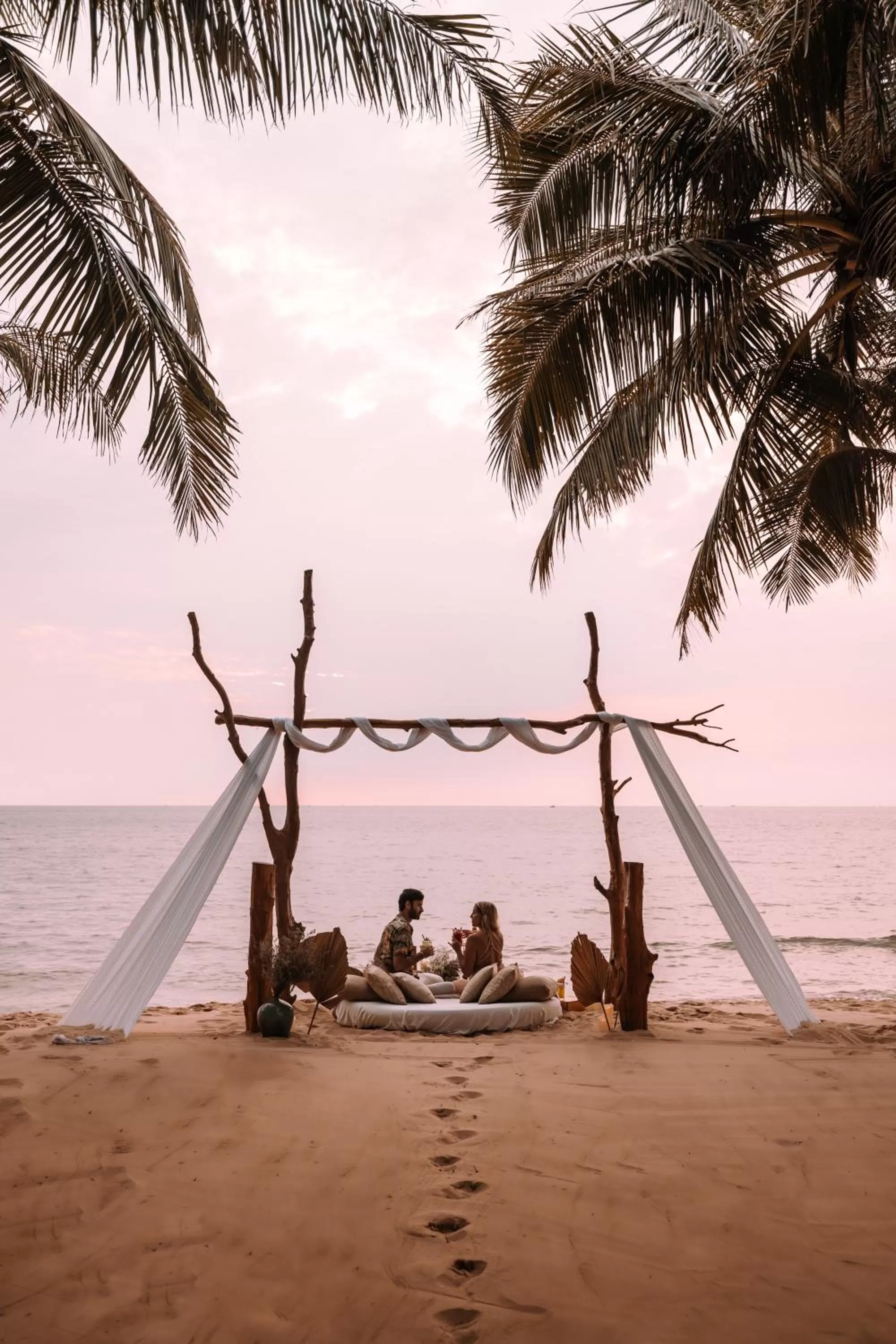 Beach in Salinda Resort Phu Quoc - Sparkling Wine Breakfast