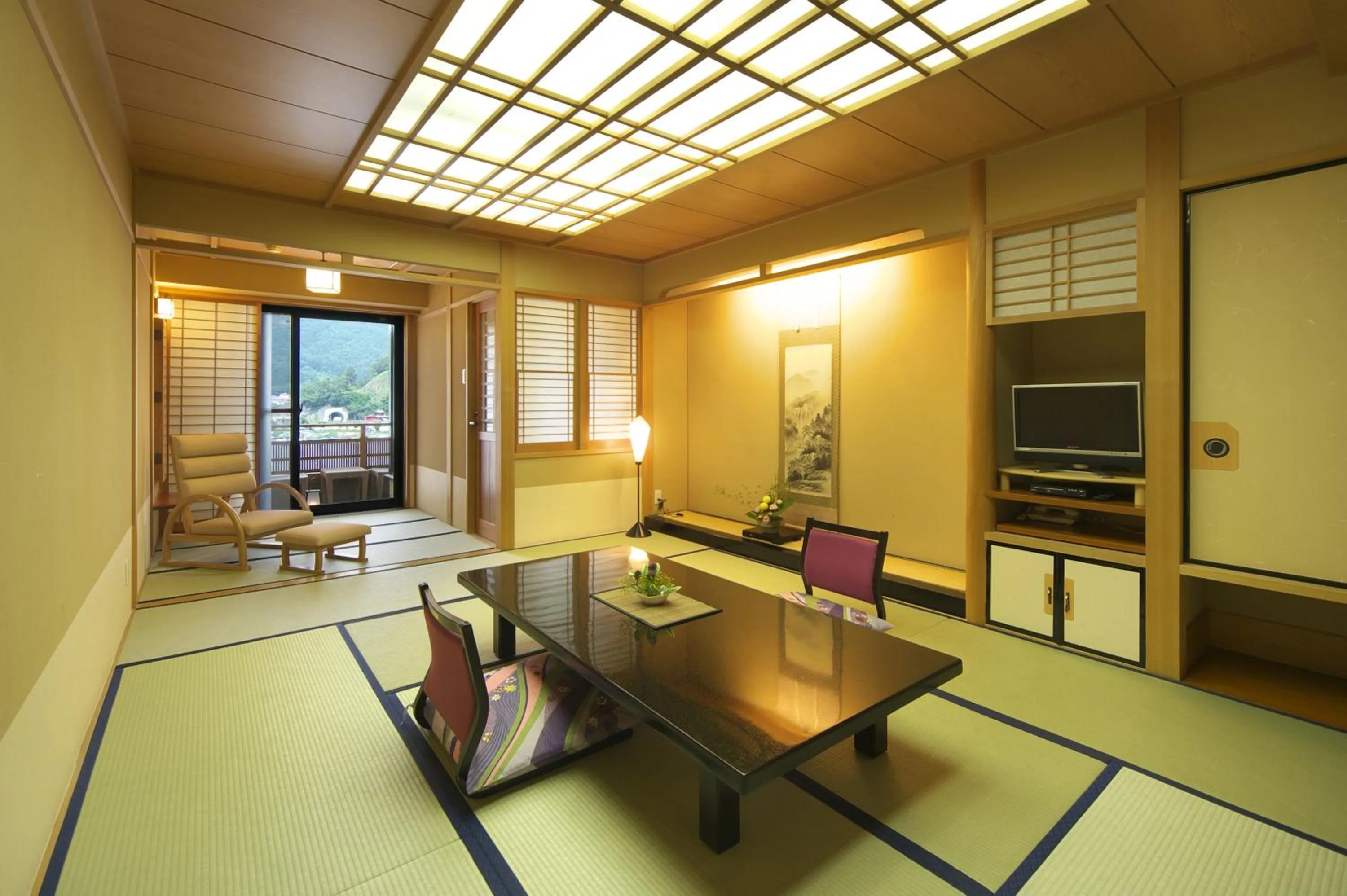 Seating area in Kasuitei Ooya