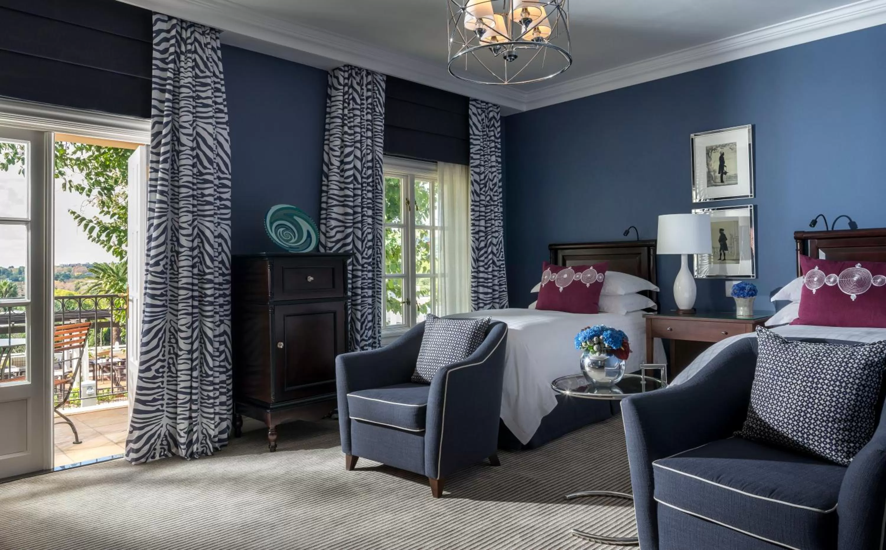 Bed in Four Seasons Hotel The Westcliff