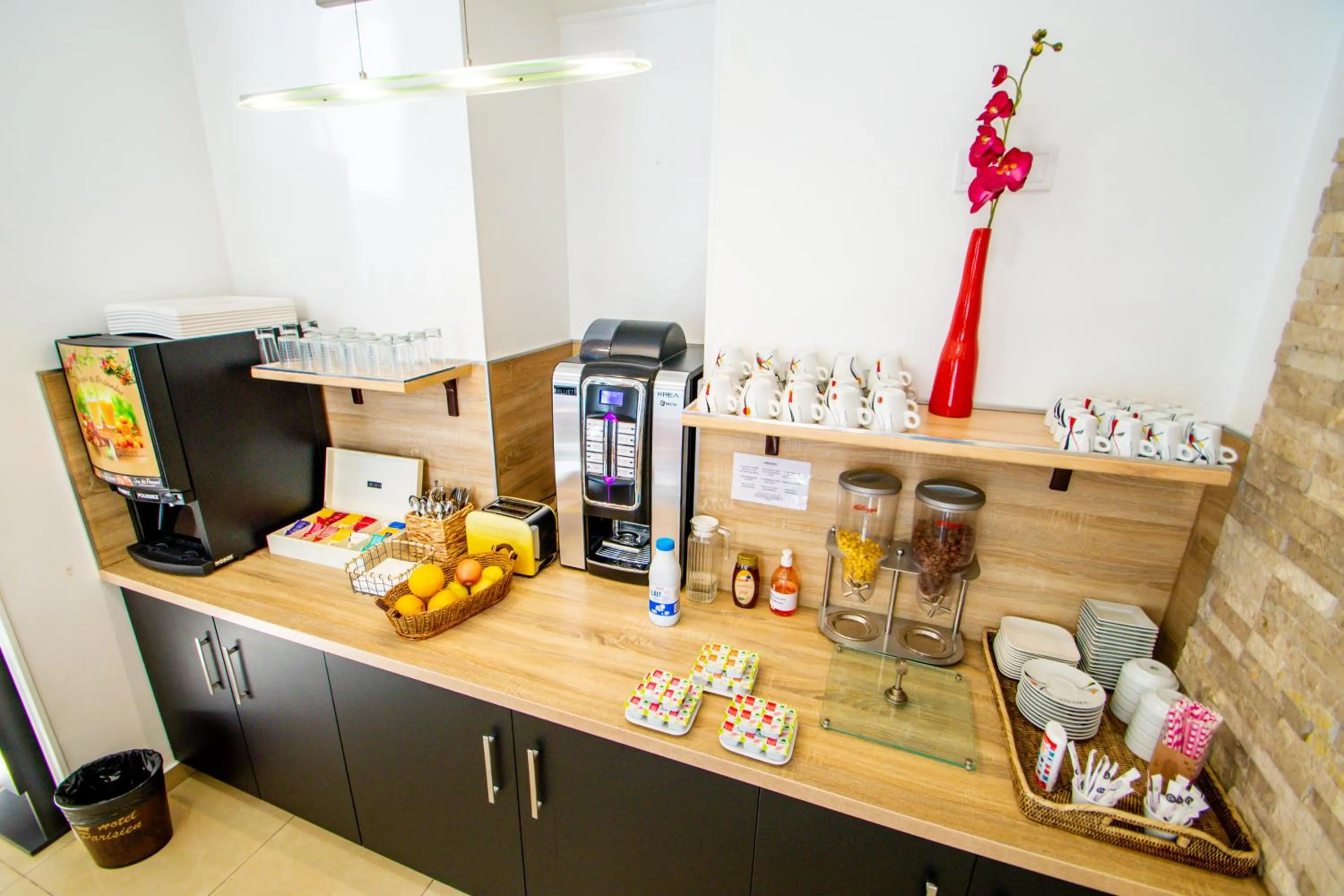 Buffet breakfast in Hôtel Parisien