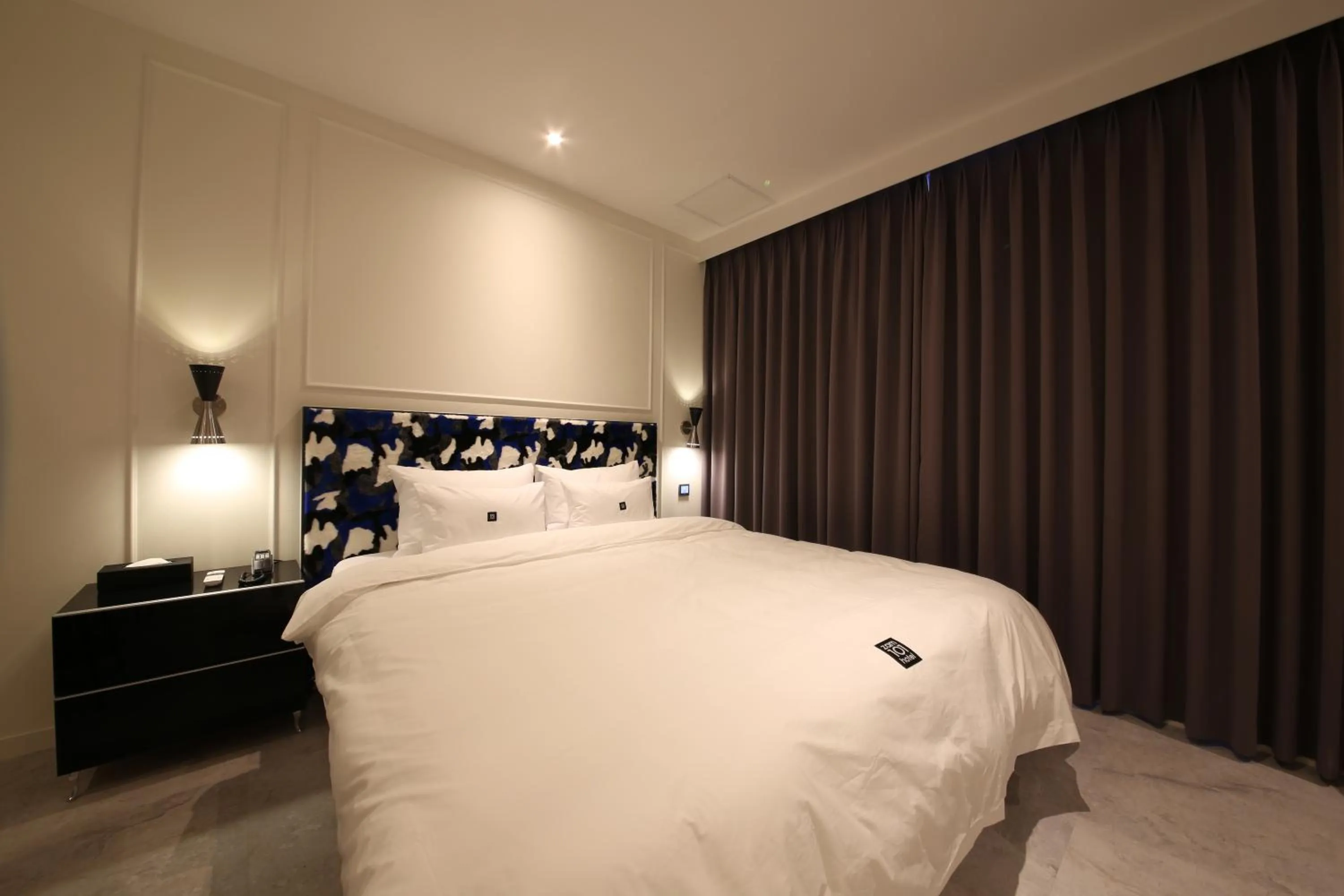 Bed in Zam101 Hotel Gimhae