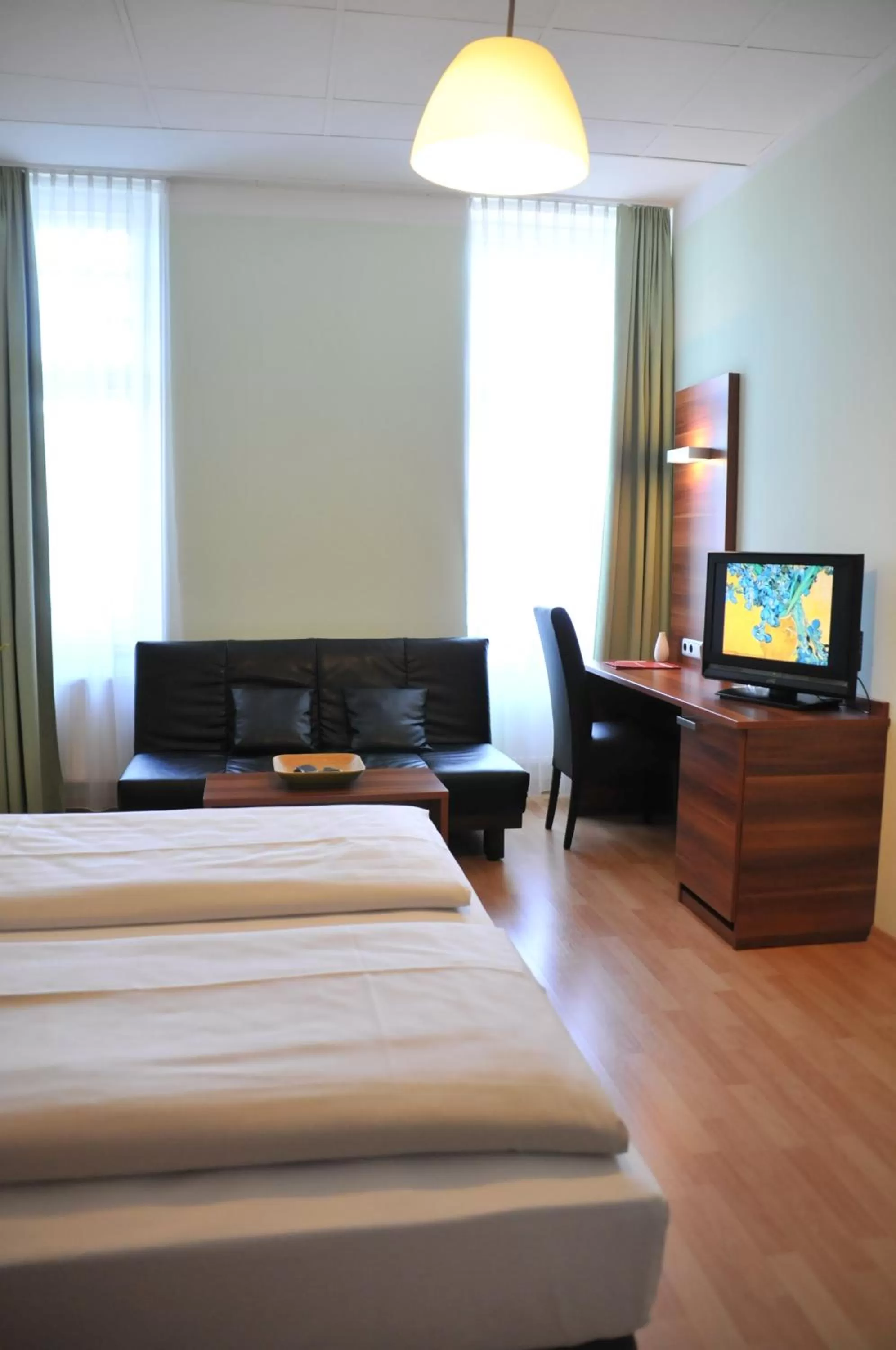 TV and multimedia, Bed in Arthotel Munich