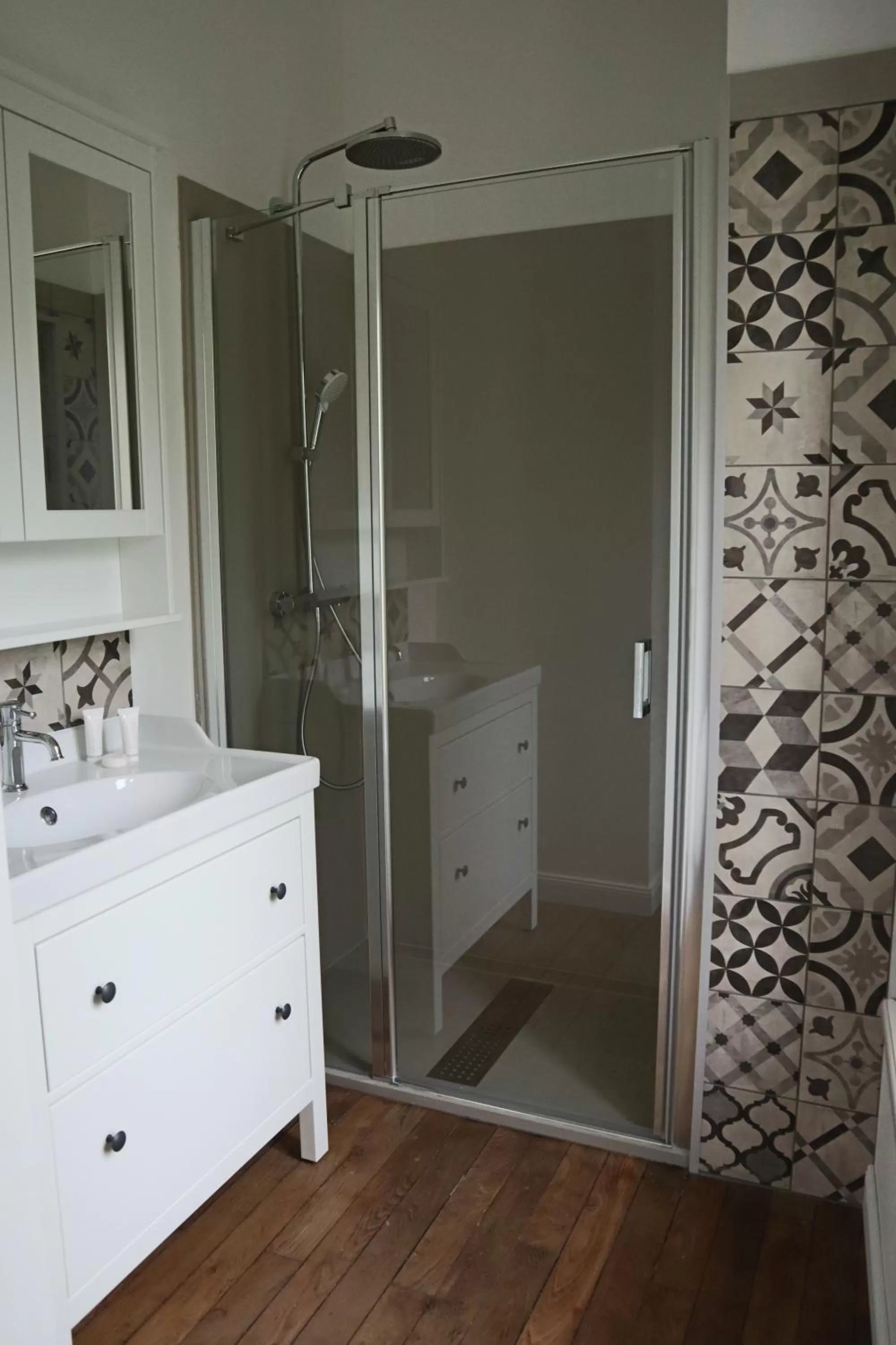 Bathroom in LA GOUTTE D'OR