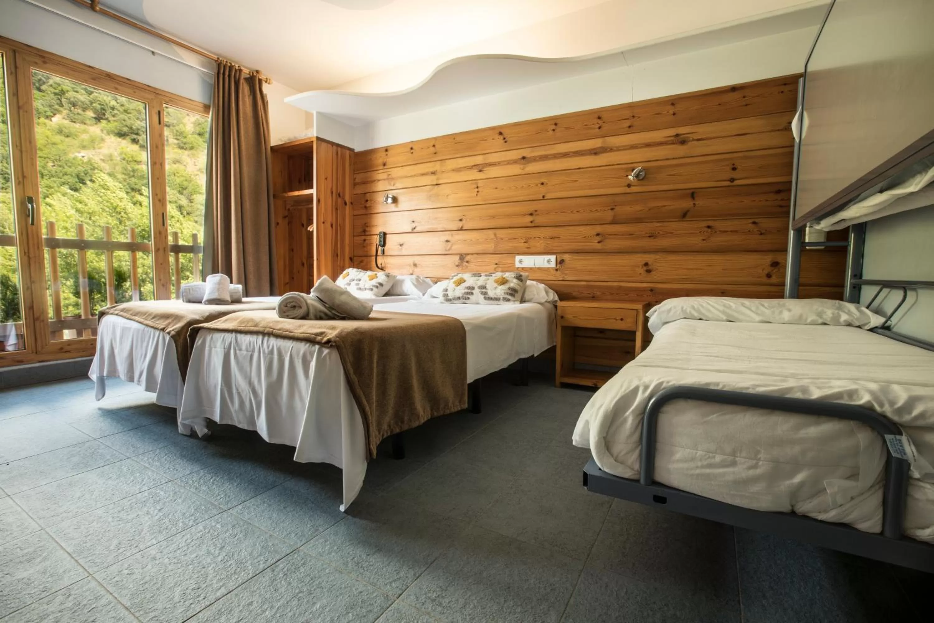 Photo of the whole room, Bed in Hotel Restaurant Les Brases