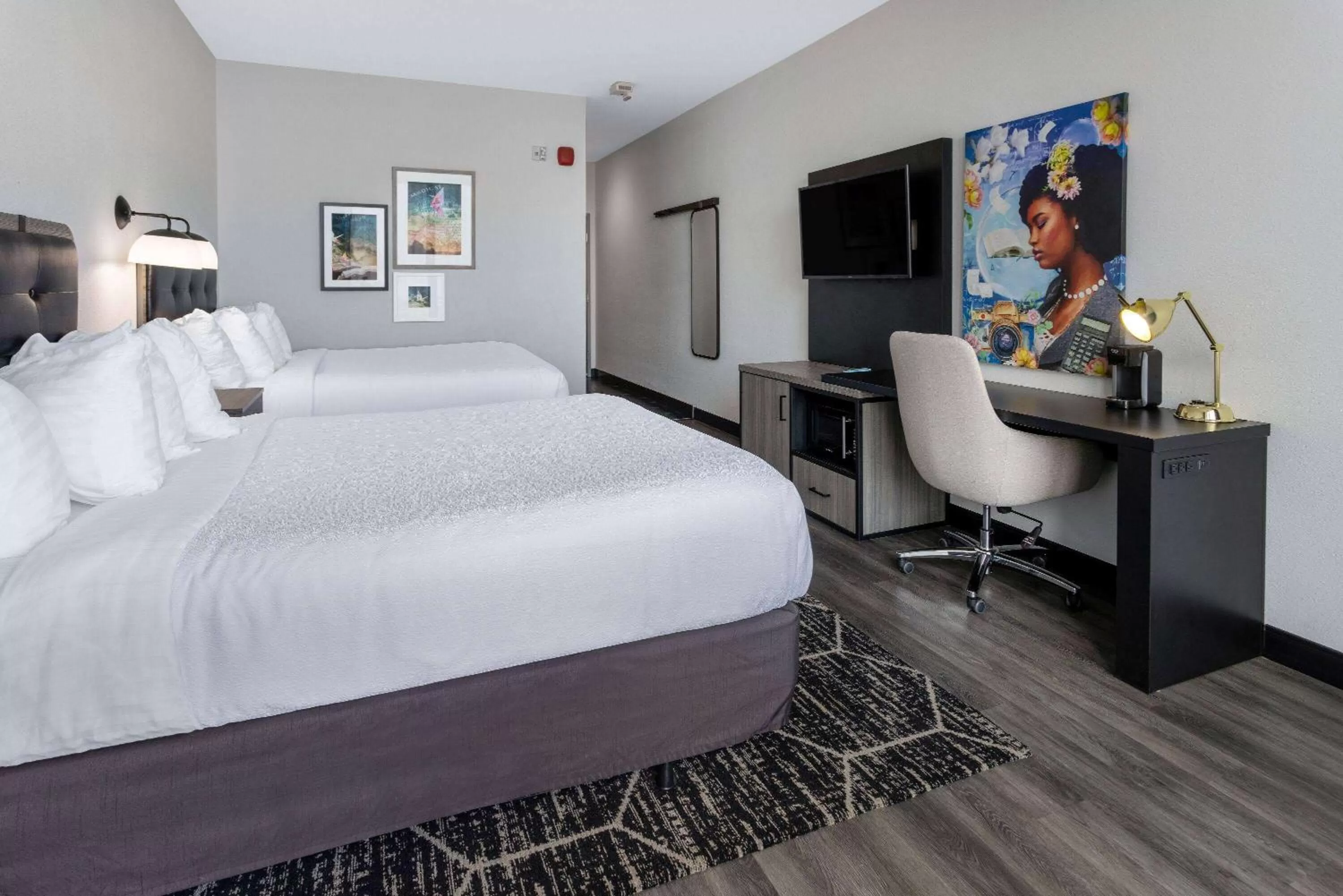 Photo of the whole room, Bed in La Quinta Inn & Suites by Wyndham Maricopa Copper Sky