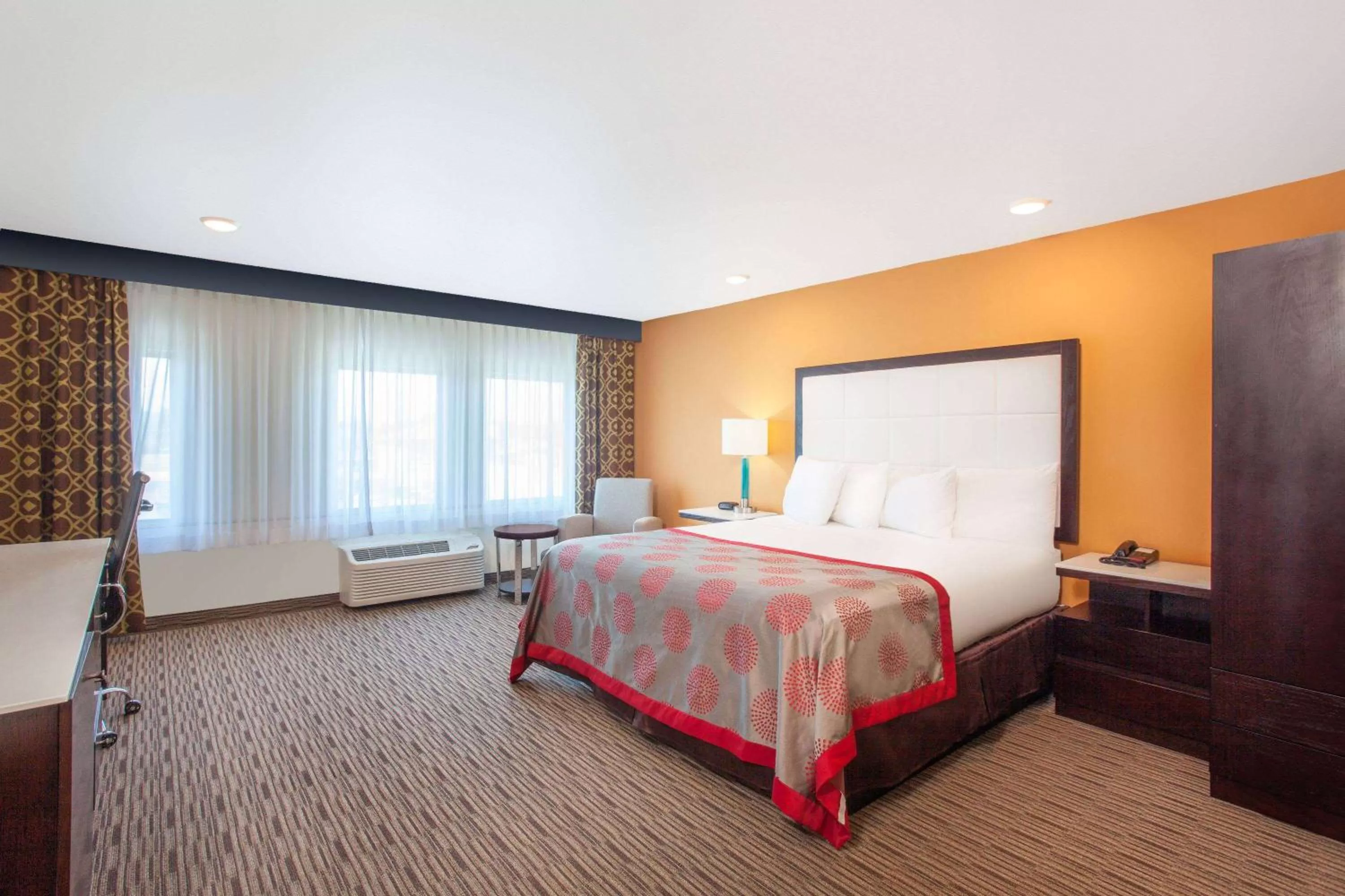 Photo of the whole room, Bed in Ramada by Wyndham Culver City