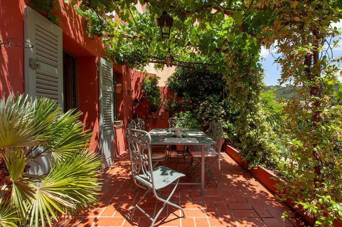 Balcony/Terrace in Le Belvédère - Chambres d'hôtes de charme et Restaurant