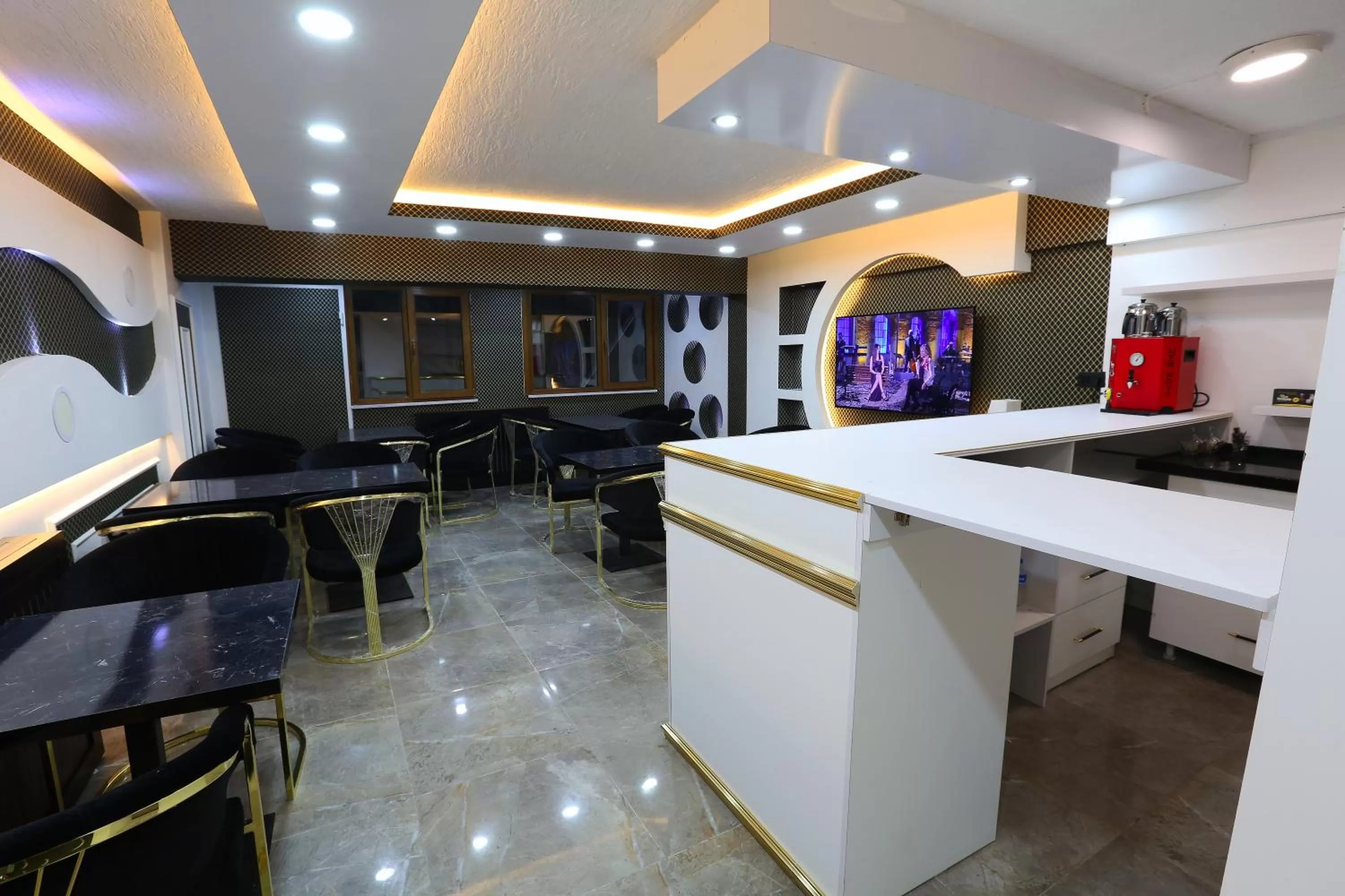 Lounge or bar in Nişantaşı Diamond Hotel