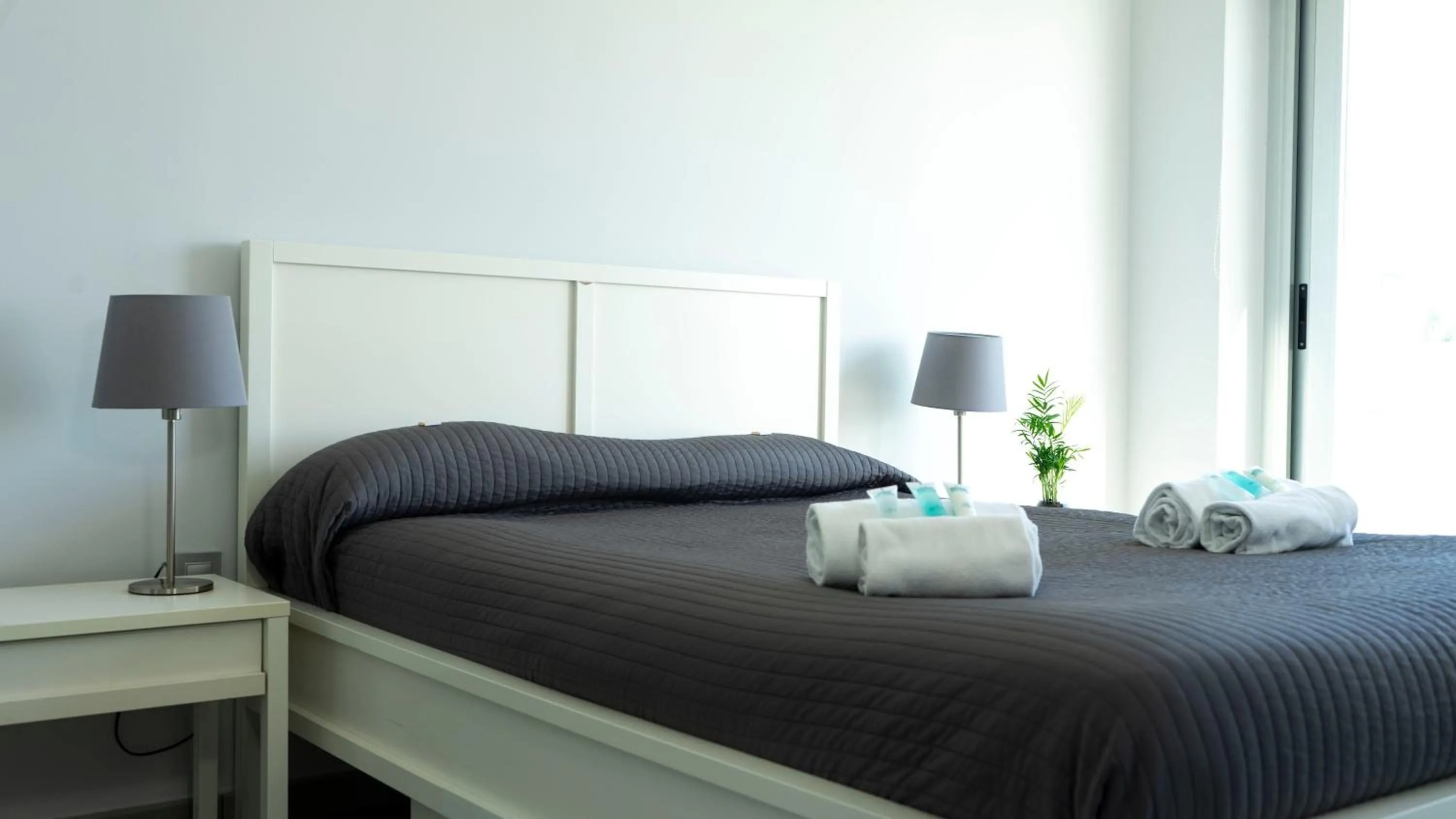 Photo of the whole room, Bed in El Coso