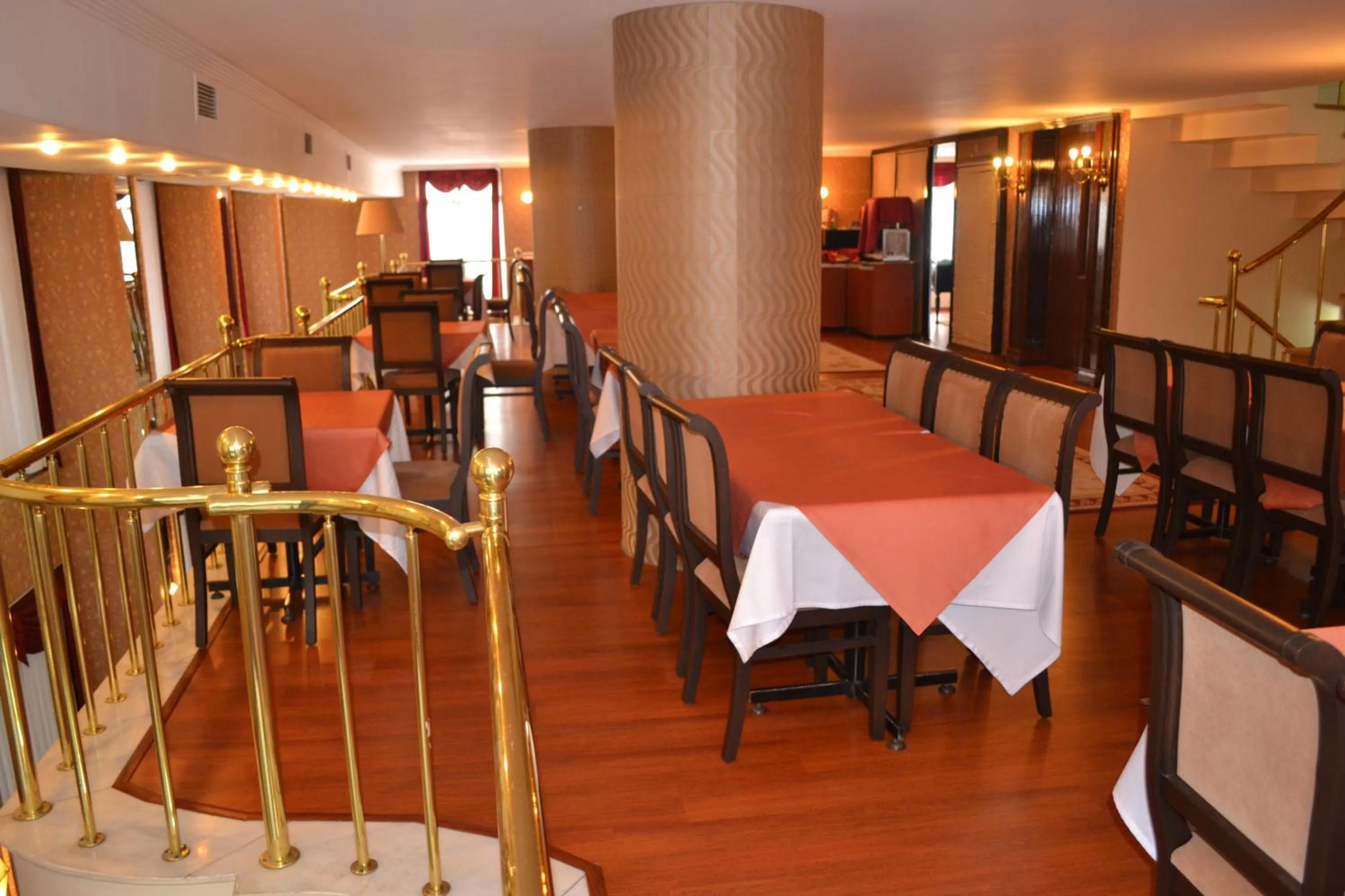 Restaurant/places to eat in Tayhan Hotel
