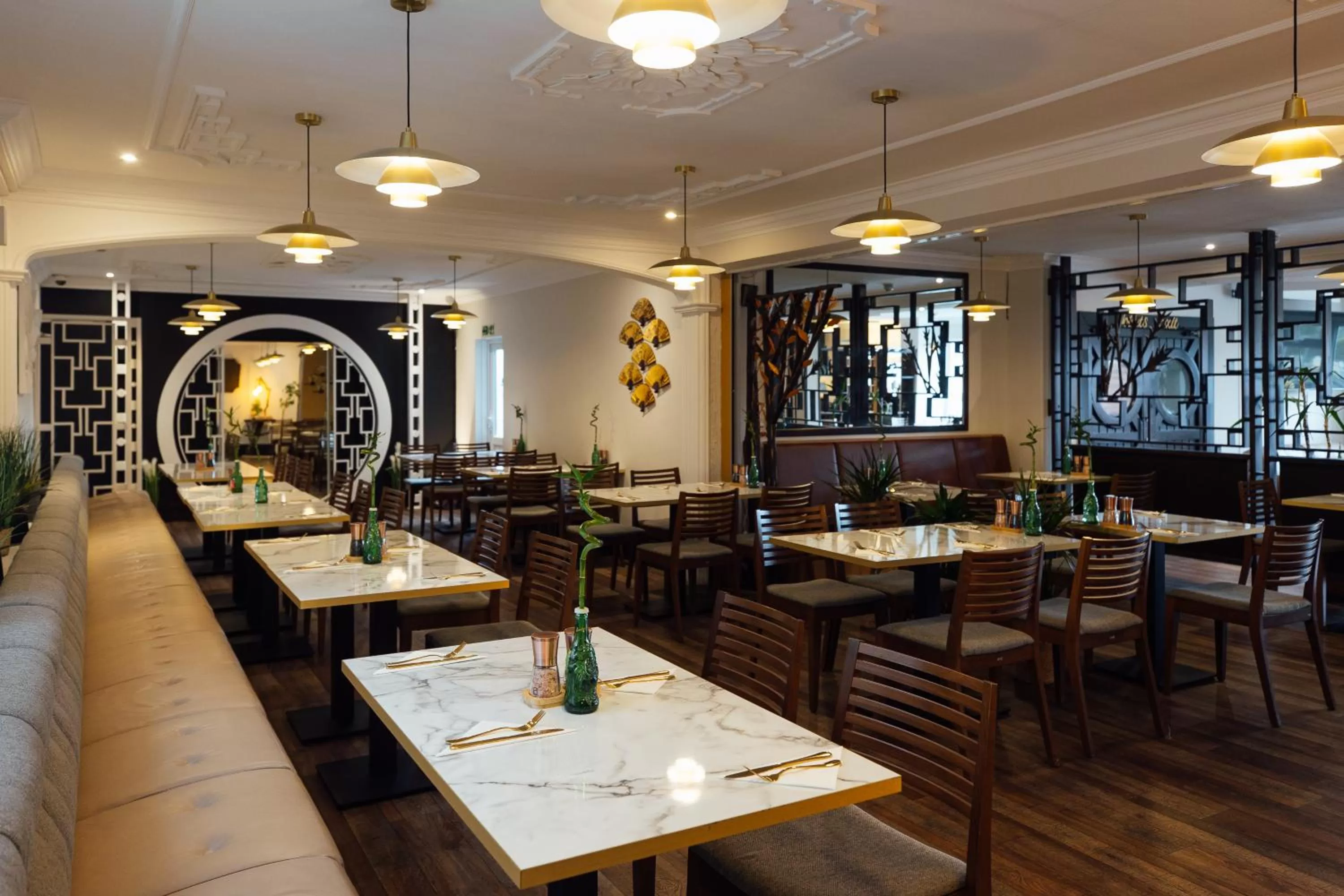 Restaurant/places to eat in The Imperial Dragon Hotel