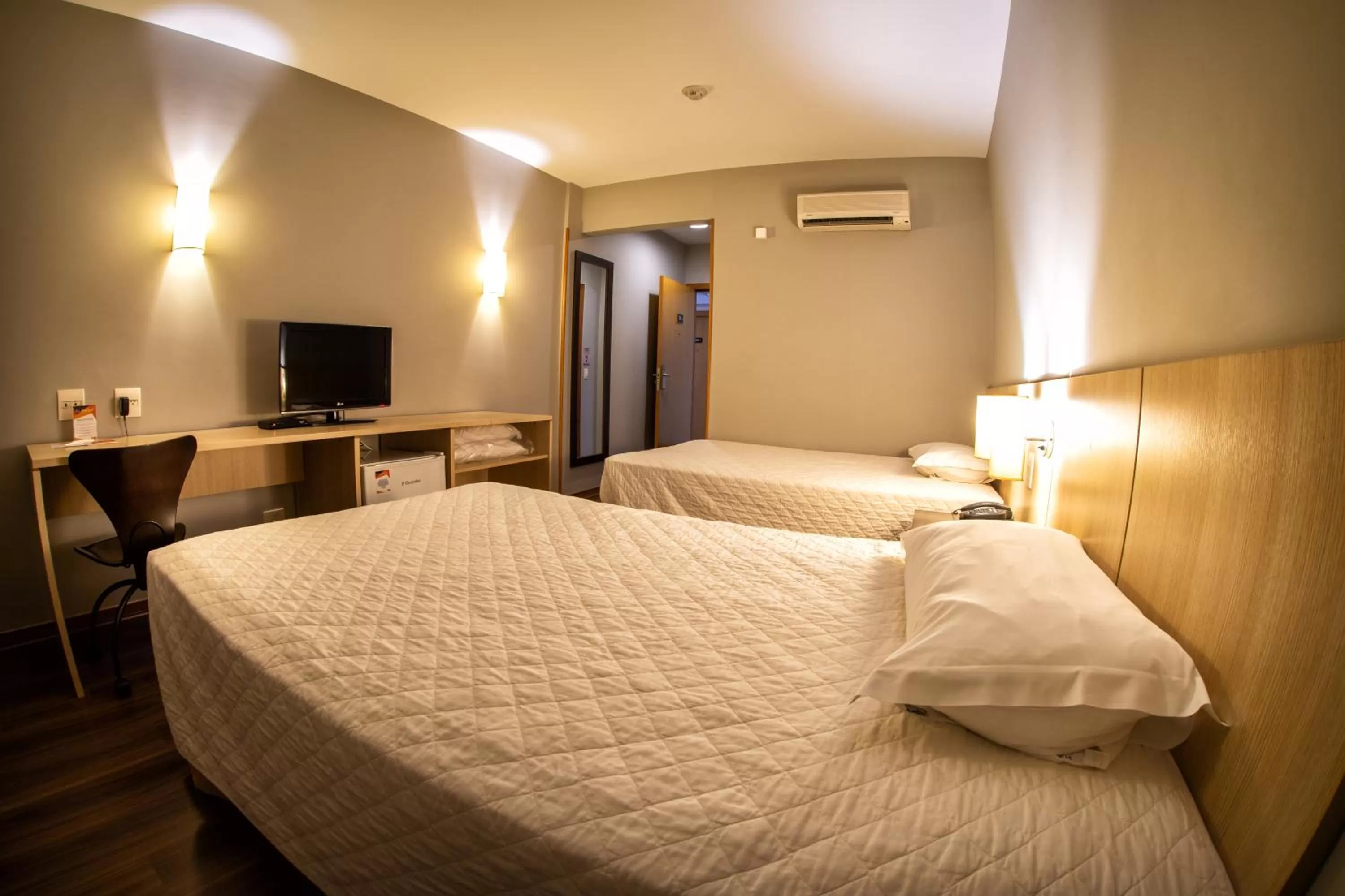 Bed in Hotel Campo Largo Express