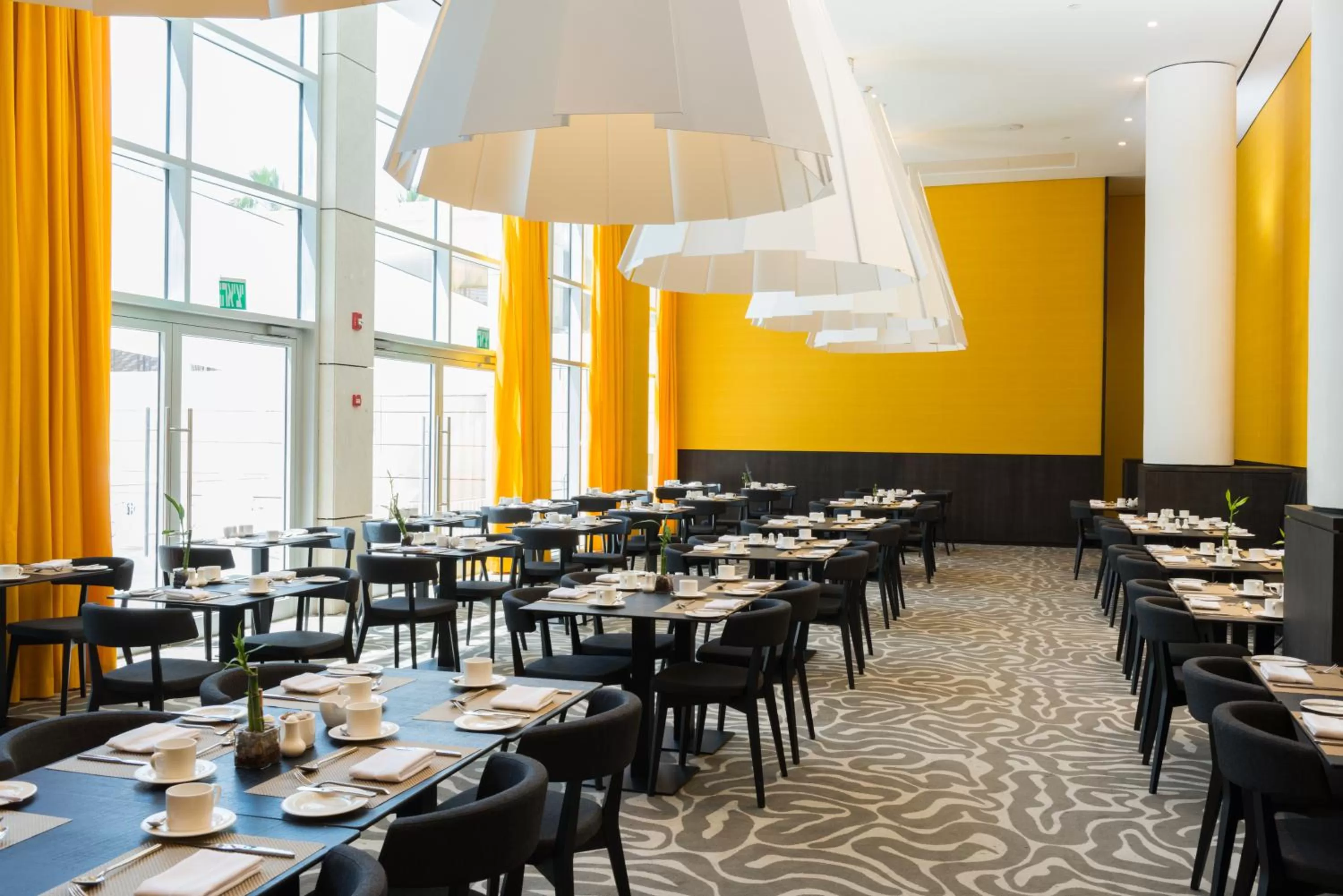 Restaurant/places to eat in Herods Herzliya