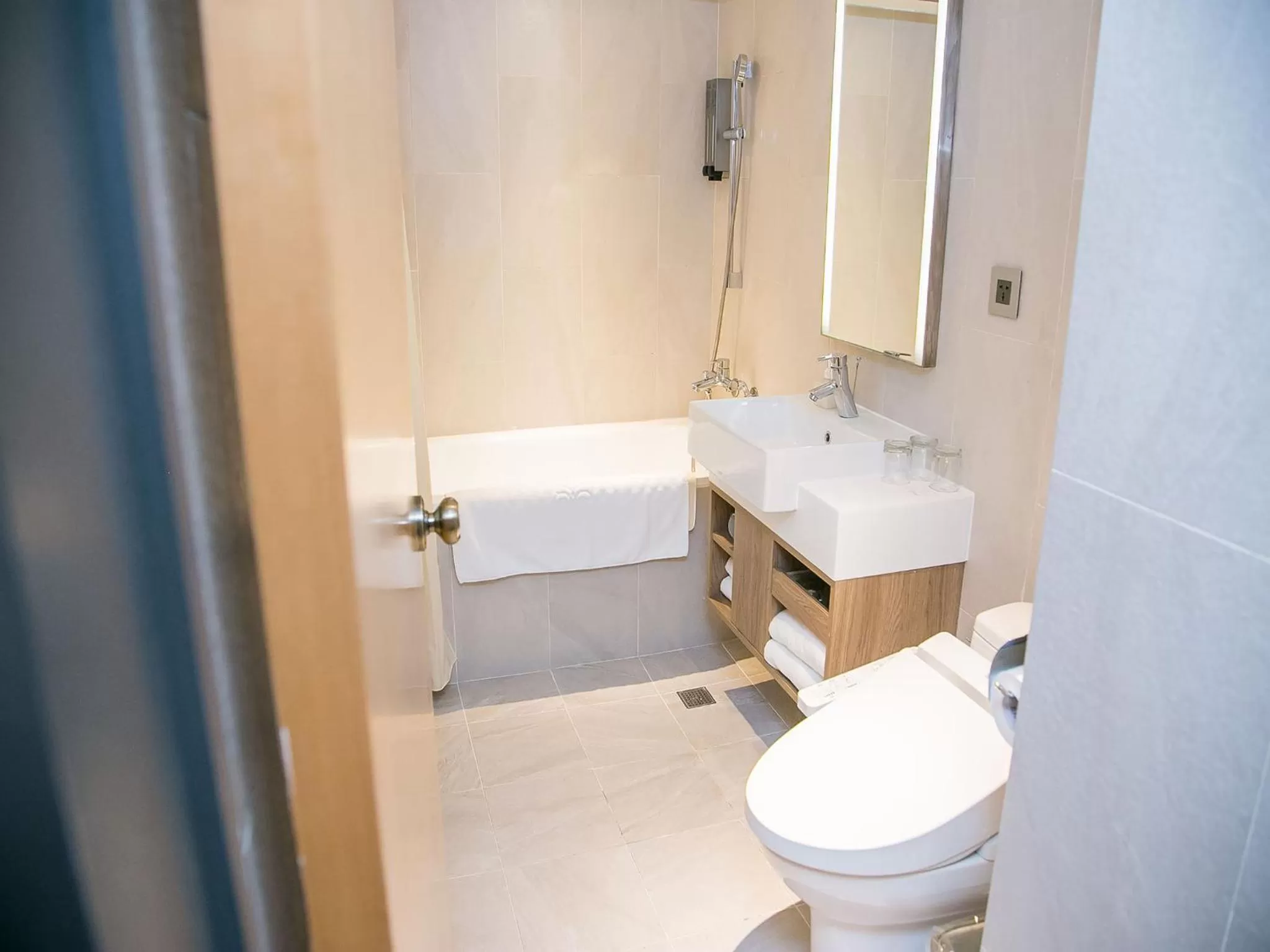 Bathroom in Royal Inn Taipei Nanxi - MRT Zhongshan Station