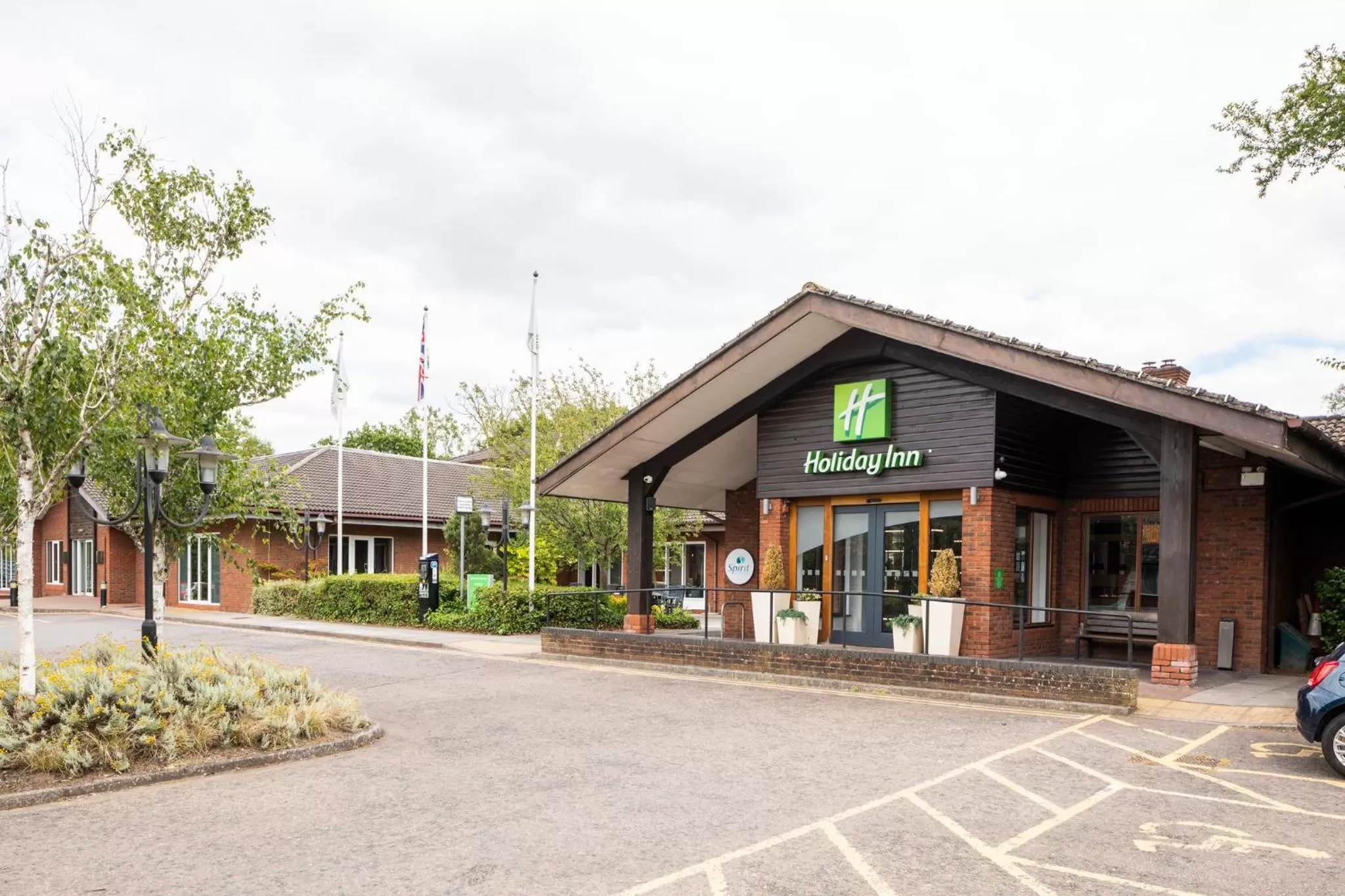 Property building in Holiday Inn Guildford by IHG