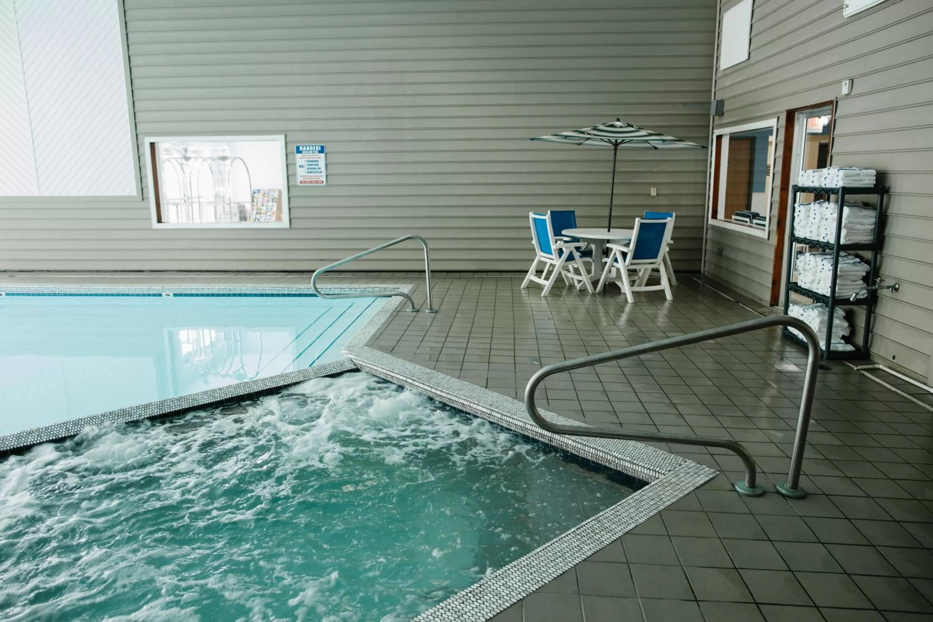 Breakers Resort - Lakeside