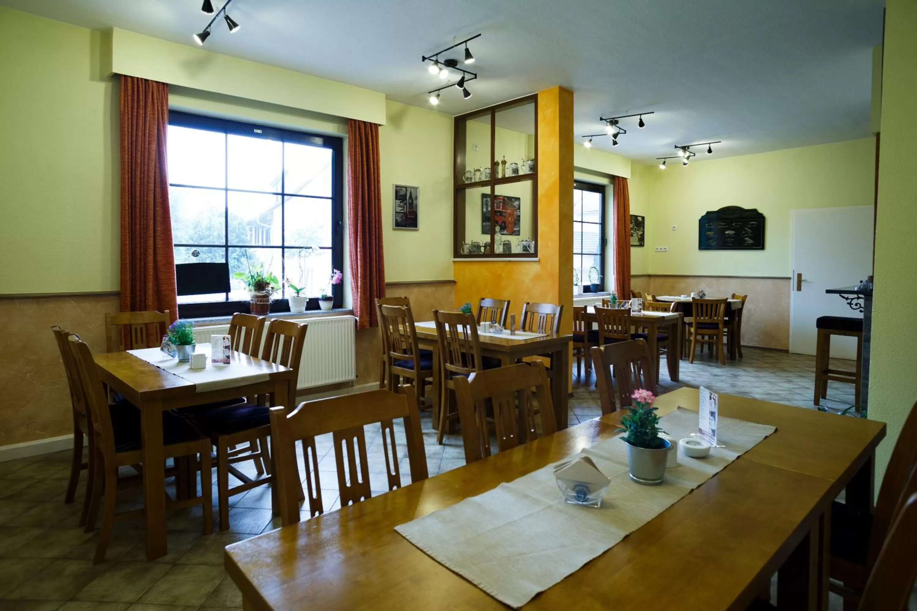 Restaurant/places to eat in Landgasthaus Queen Victoria