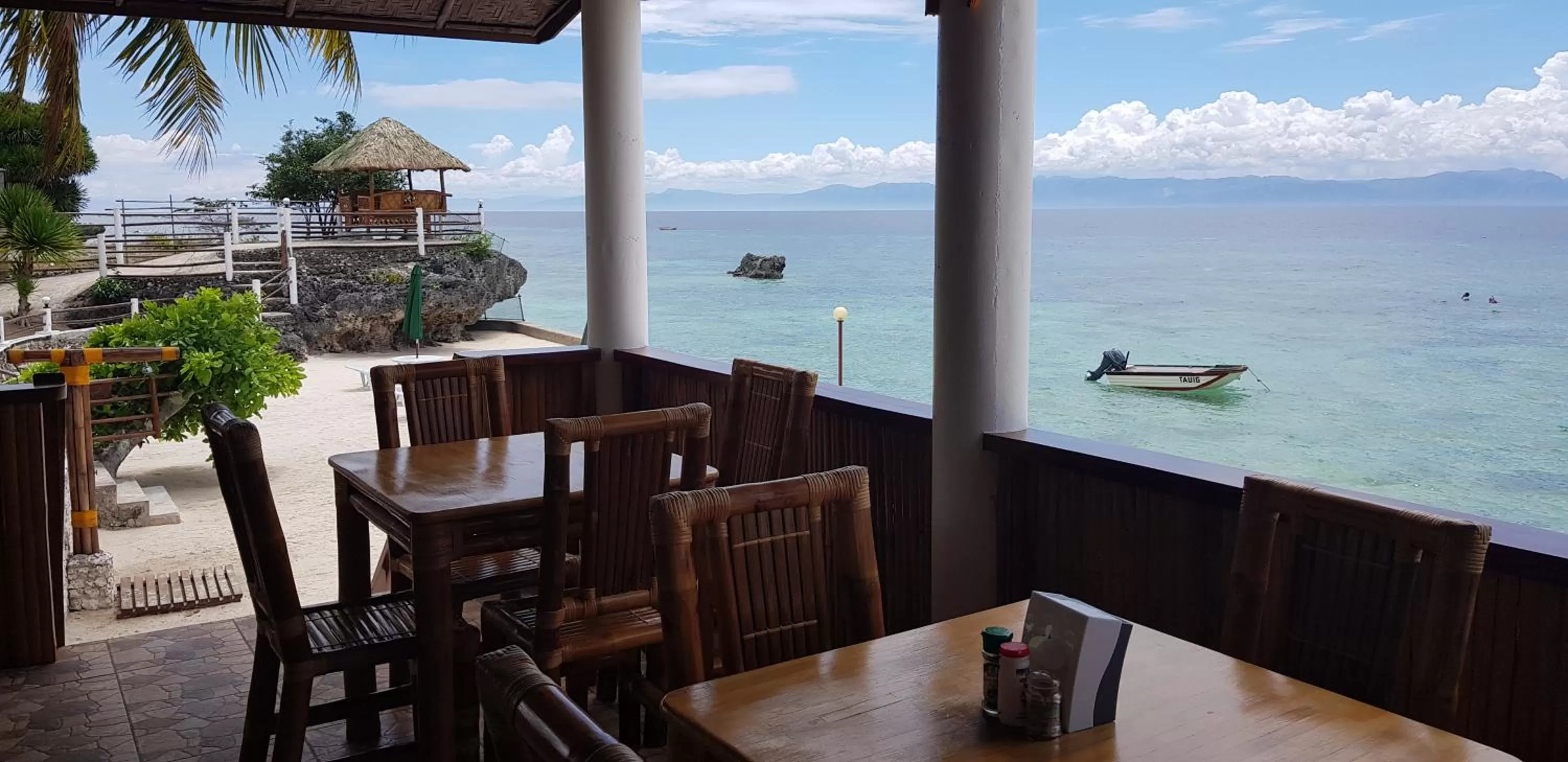 Restaurant/places to eat in Tauig Beach Resort