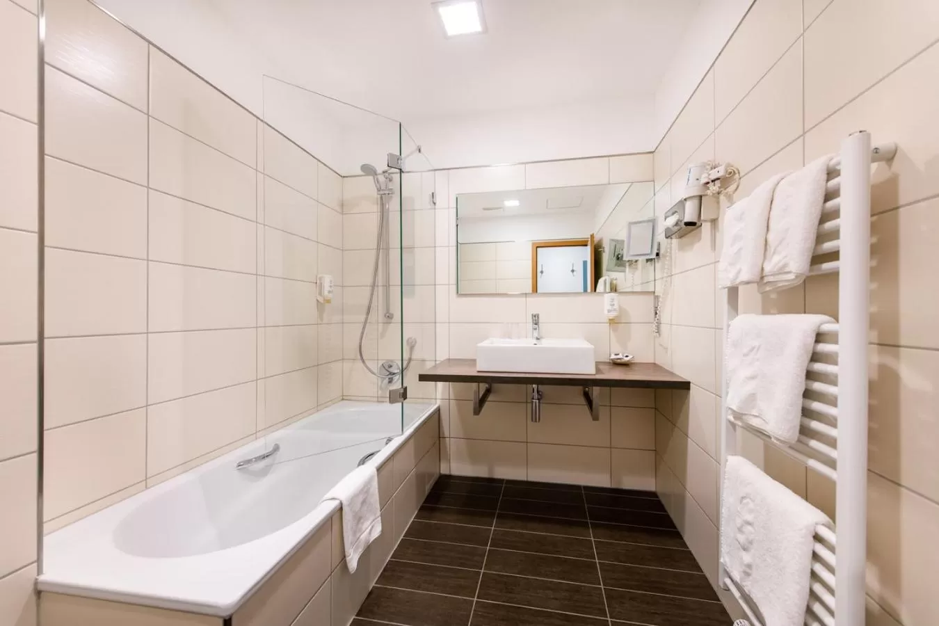 Shower in Diehls Hotel