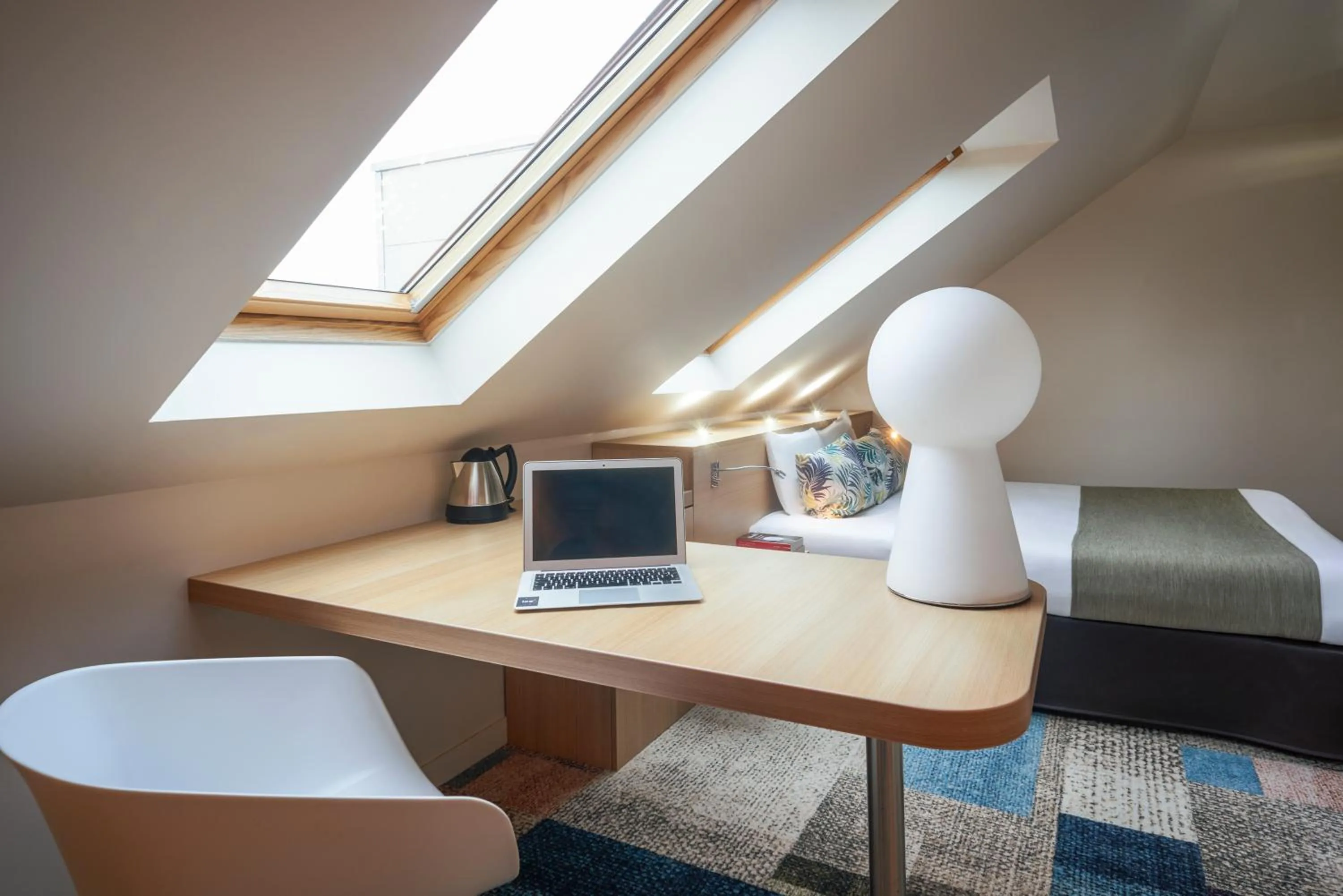 Coffee/tea facilities in Kyriad Le Mans Est