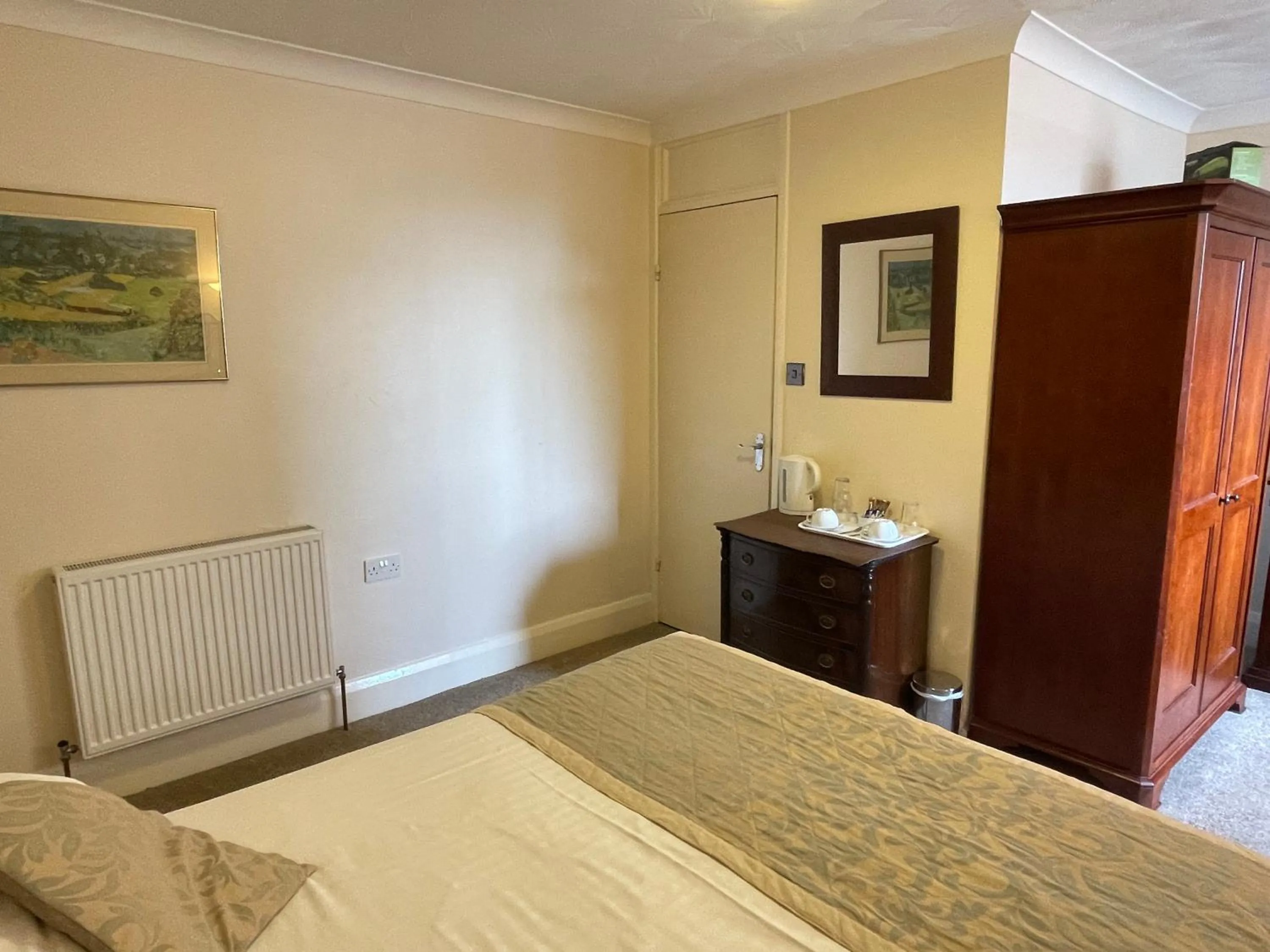 Bedroom, Bed in Yellow Mountain Hotel