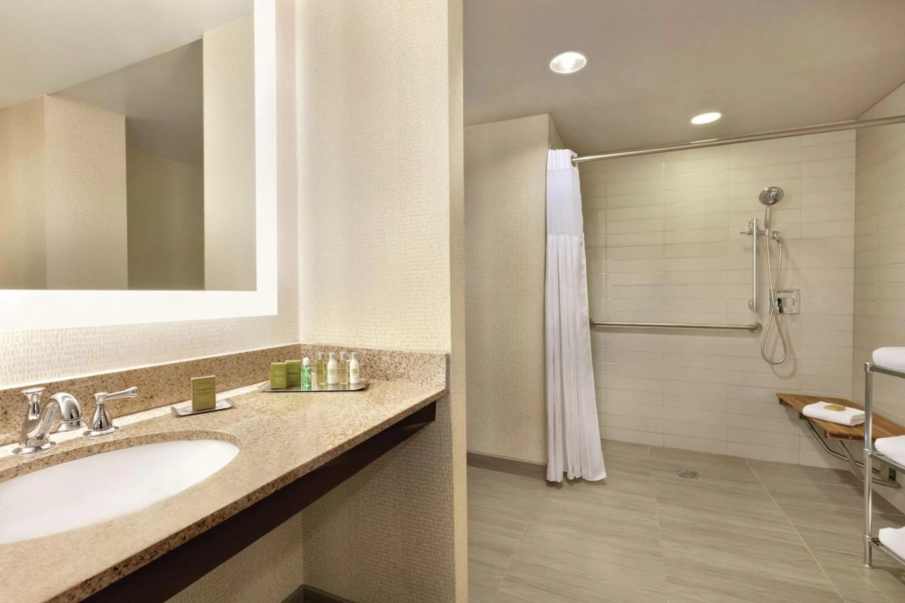 Bathroom in DoubleTree by Hilton Atlanta Northeast/Northlake
