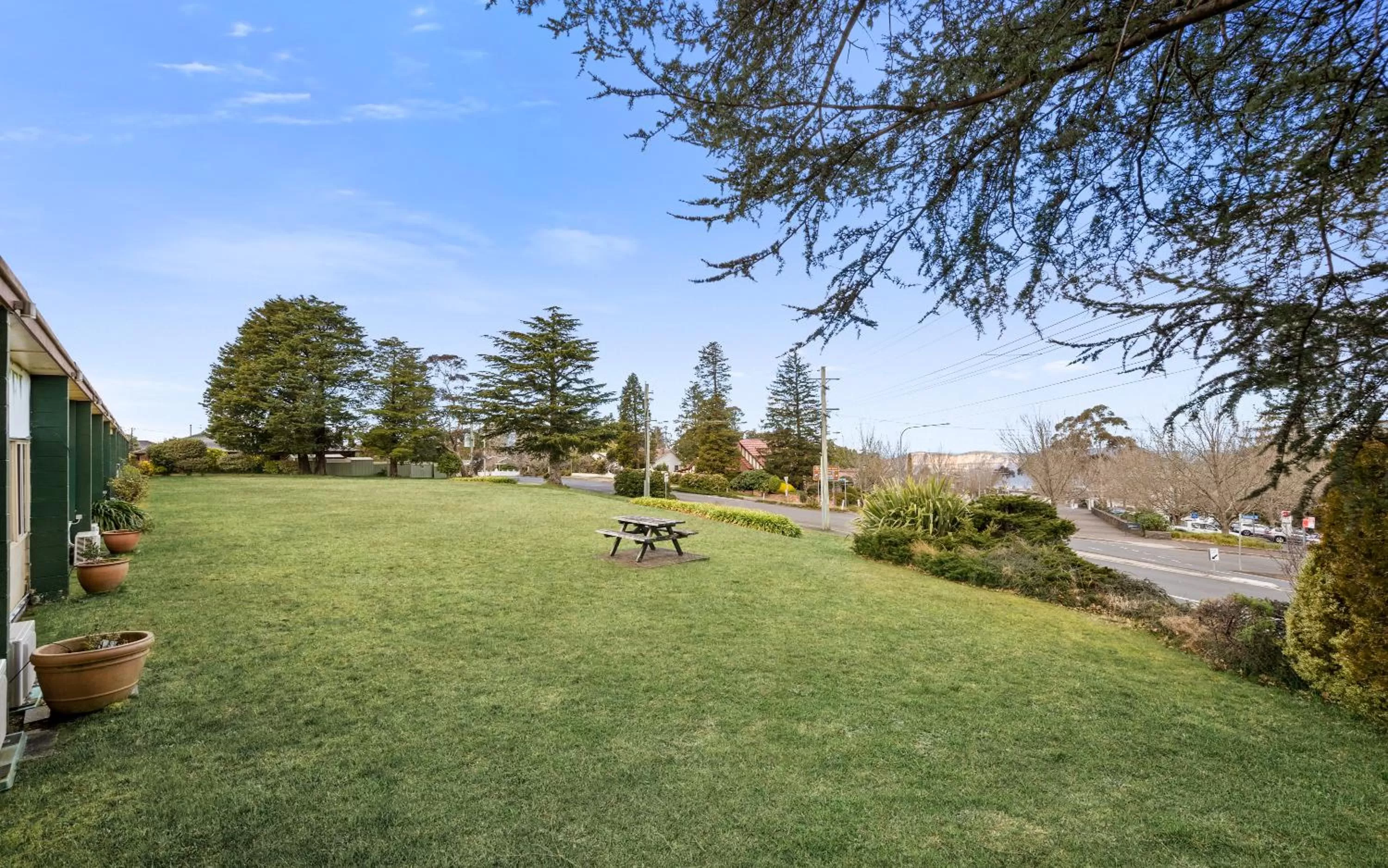 Day in Motel Echo Point