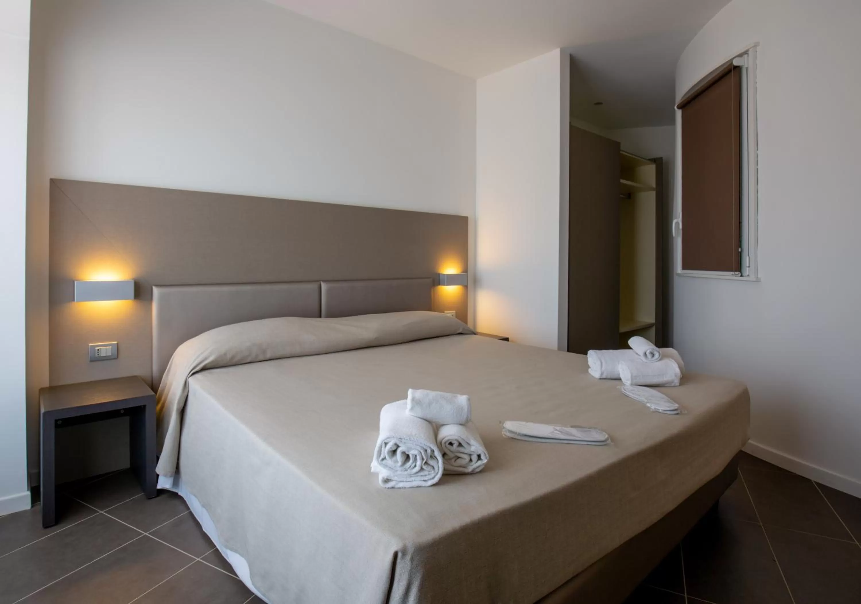 Bedroom, Bed in Hotel Poseidon