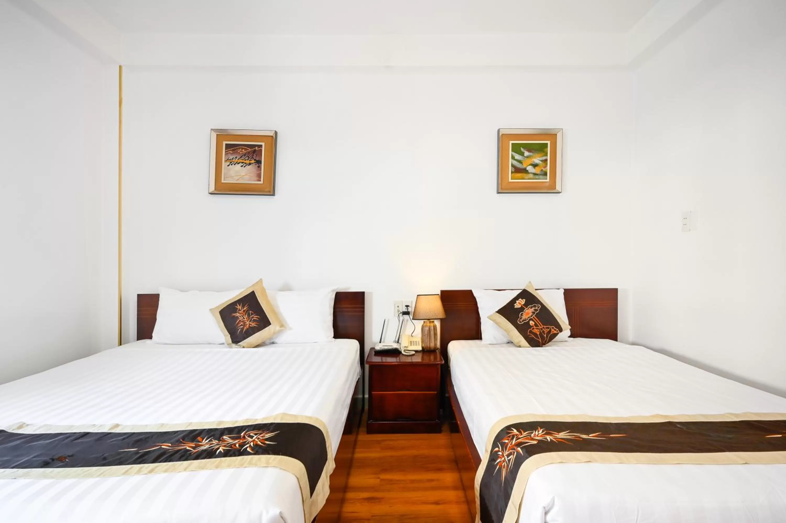 Bedroom in TN Central Hotel