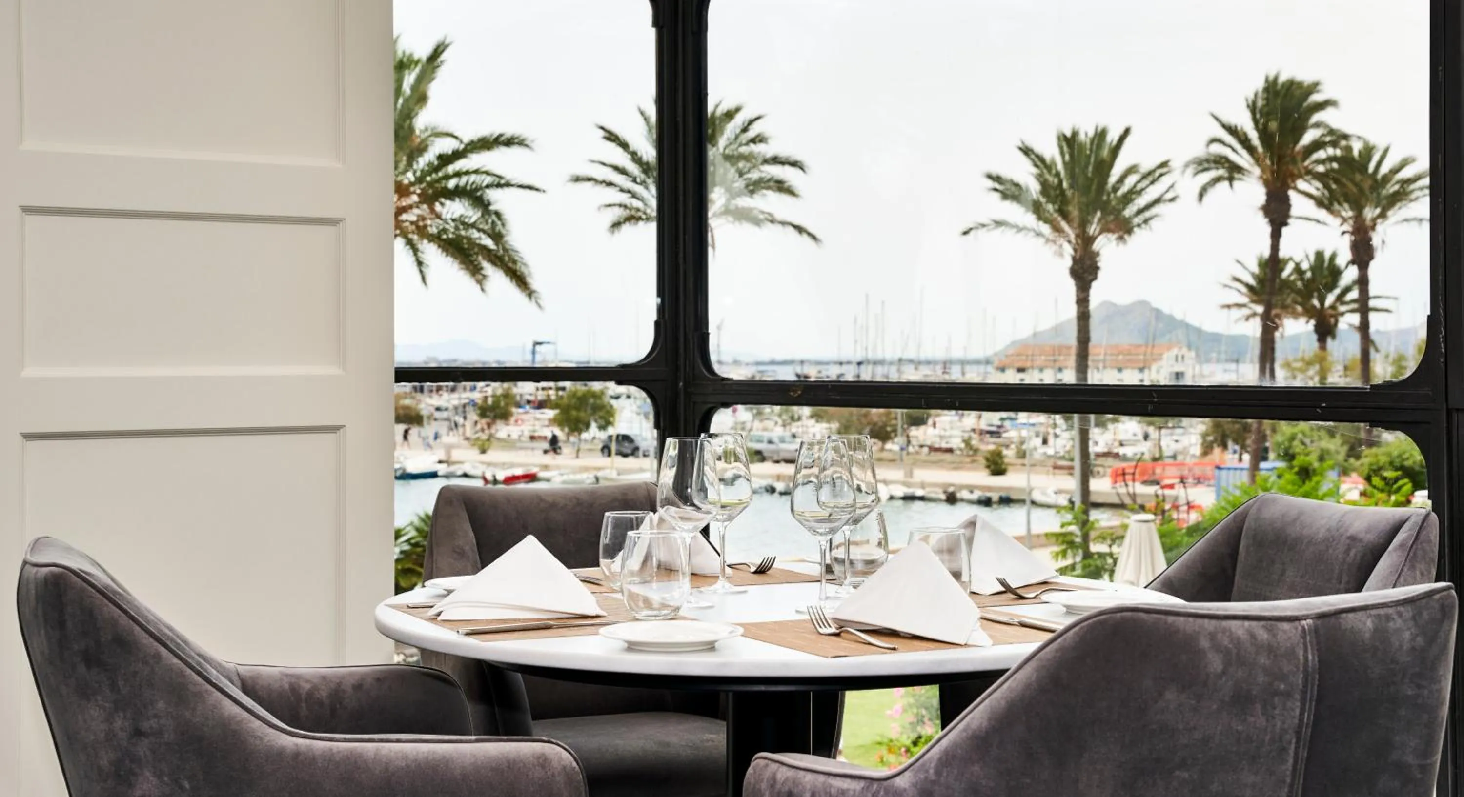 Dining area in Hoposa Daina- Adults Only