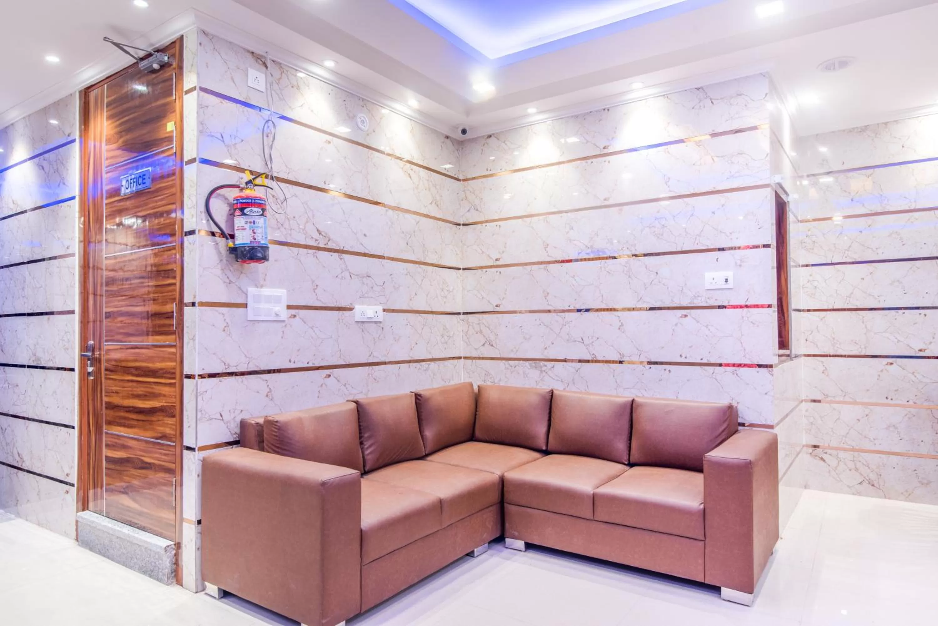 Living room in Hotel Festival Mahipalpur At Delhi Airport