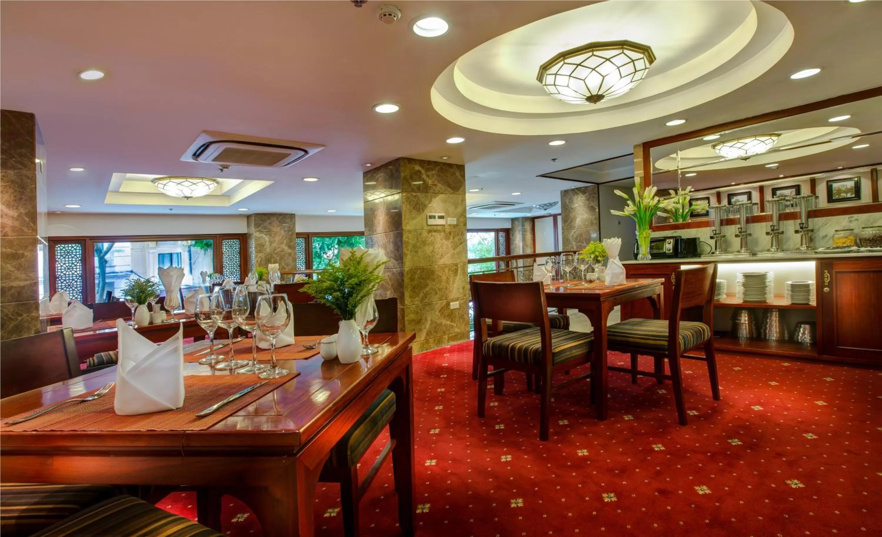 Restaurant/places to eat in Conifer Boutique Hotel