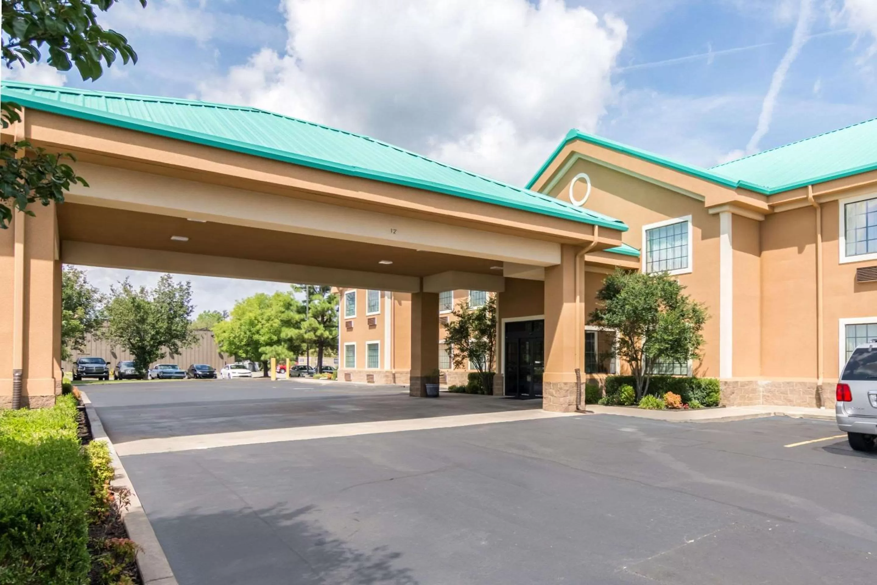 Quality Inn & Suites of Alma - Northeast from Fort Smith