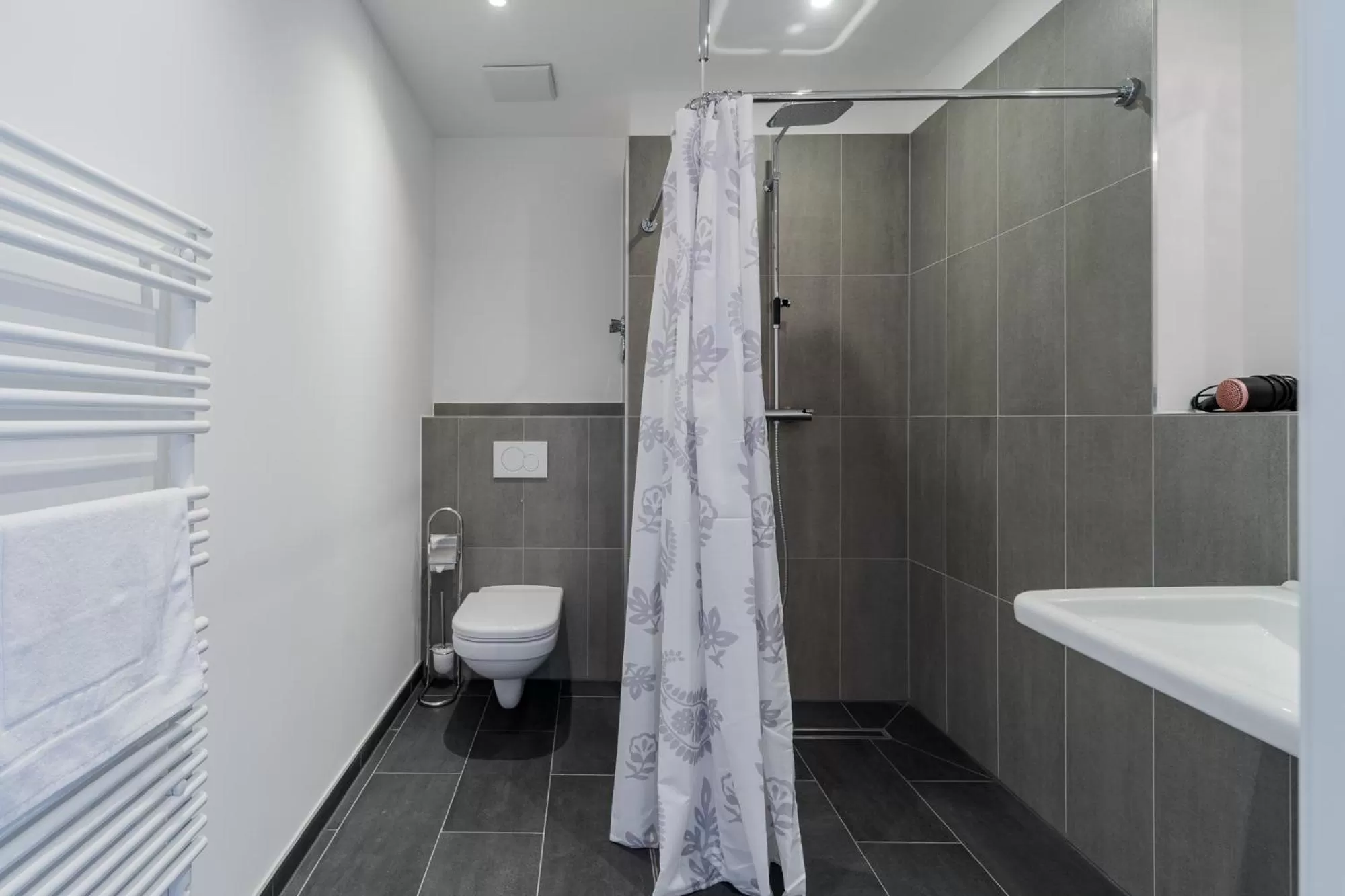 Toilet in Nena Apartments Hermannplatz