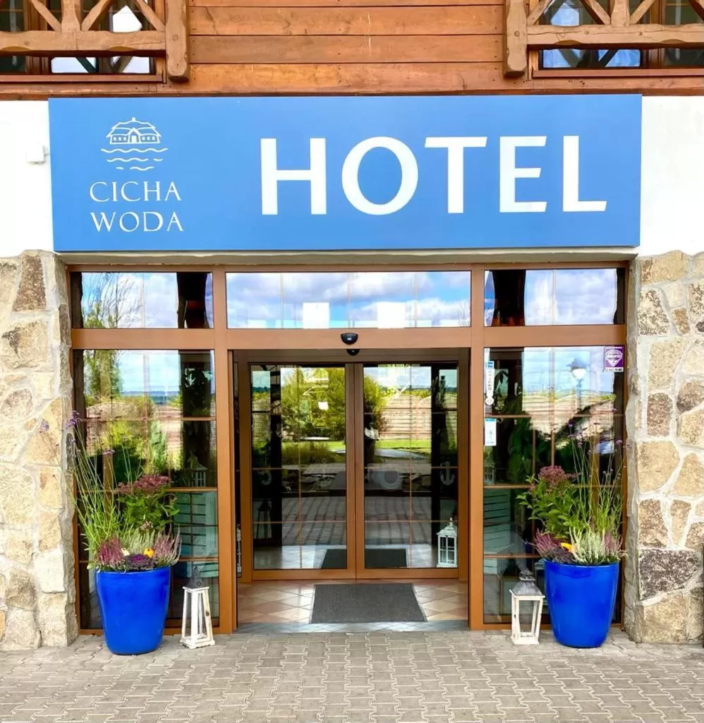 HOTEL CICHA WODA NIEPORĘT