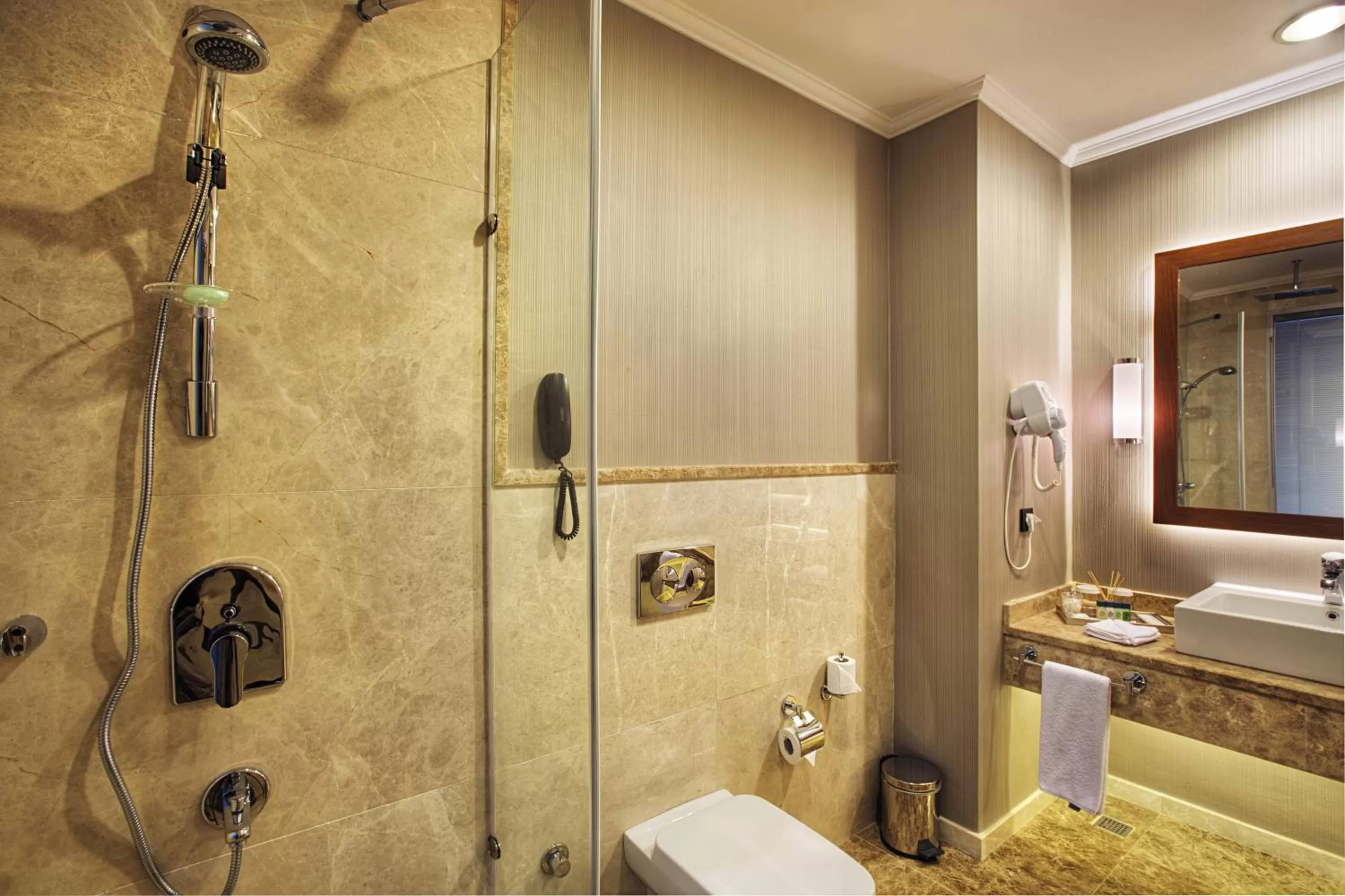 Bathroom in Dedeman Erbil Hotel City Center