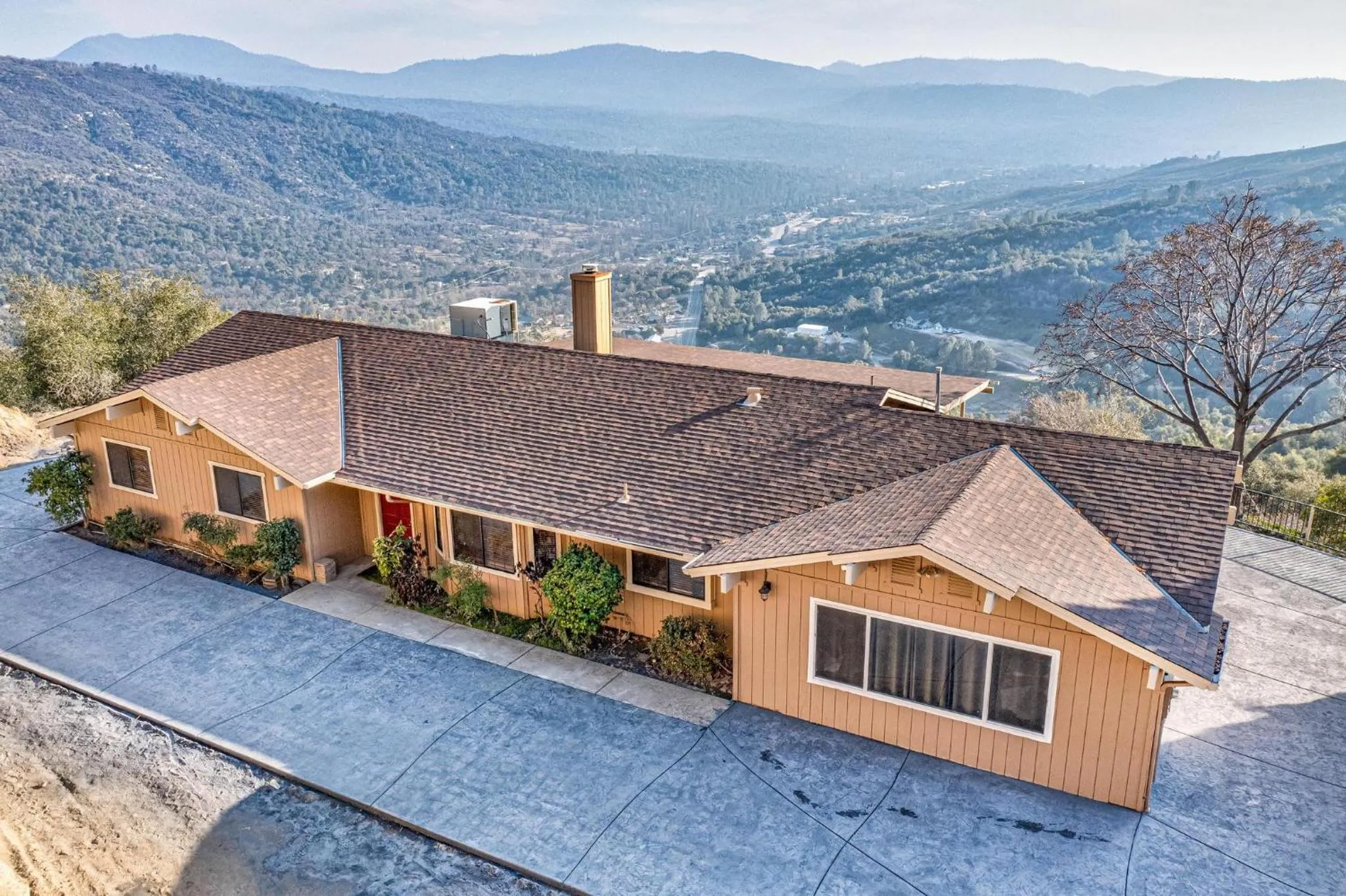 Mountain Trail Lodge and Vacation Rentals