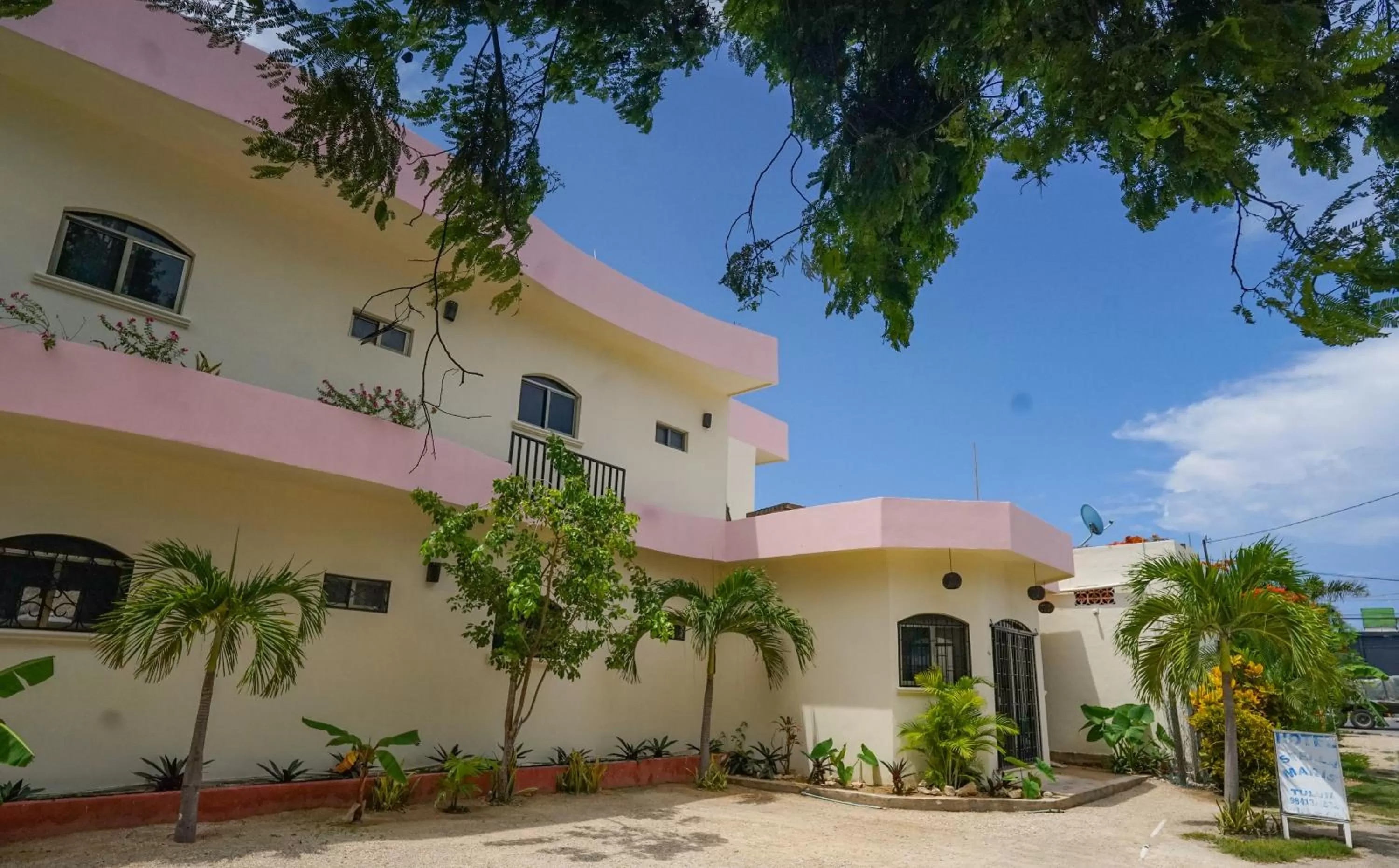 Property building in hotel stella maris tulum