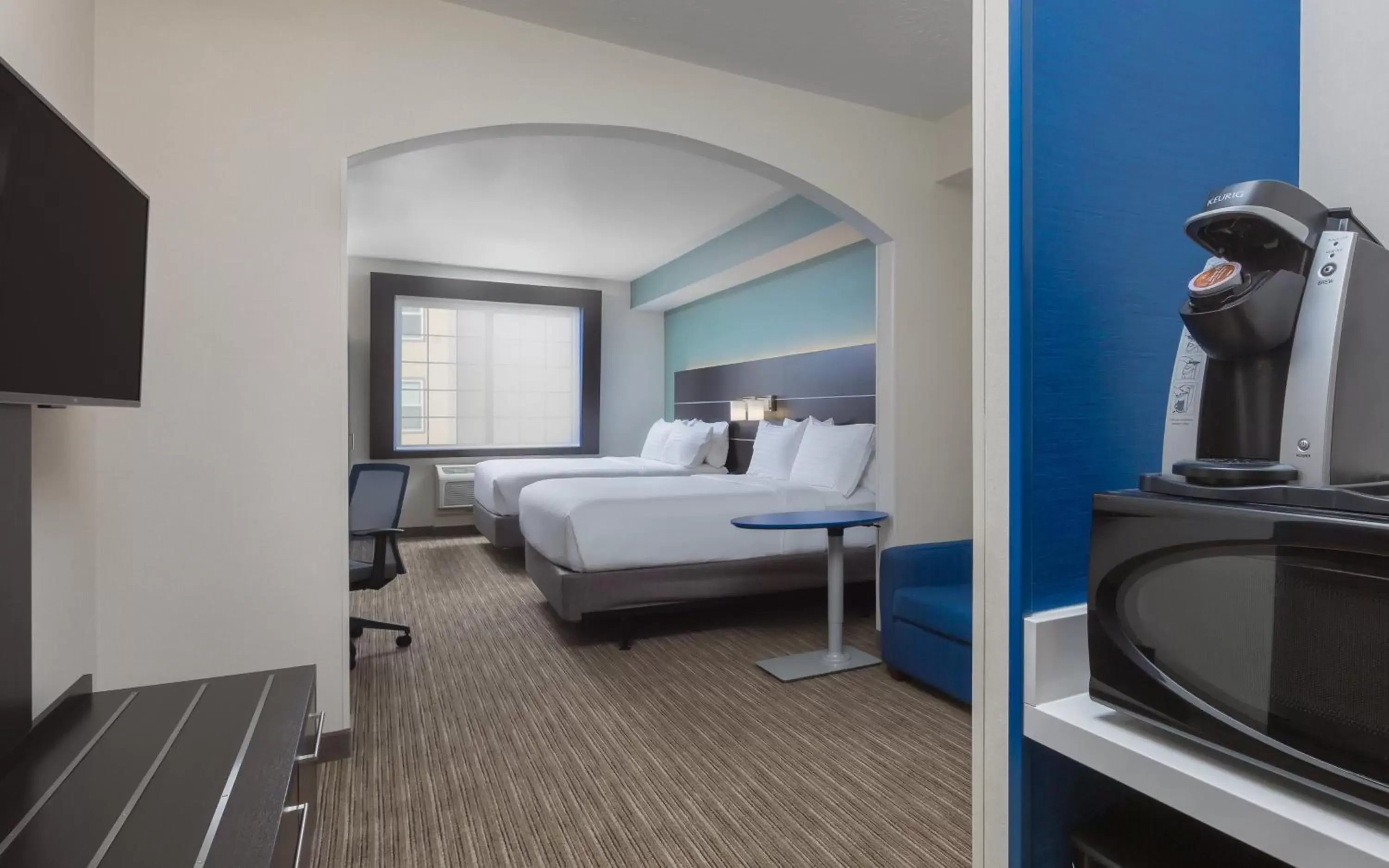 Suite - Mobility Access/Hearing Accessible in Holiday Inn Express Hotel & Suites Eugene Downtown - University by IHG Suite - Mobility Access/Hearing Accessible in Holiday Inn Express Hotel & Suites Eugene Downtown - University by IHG